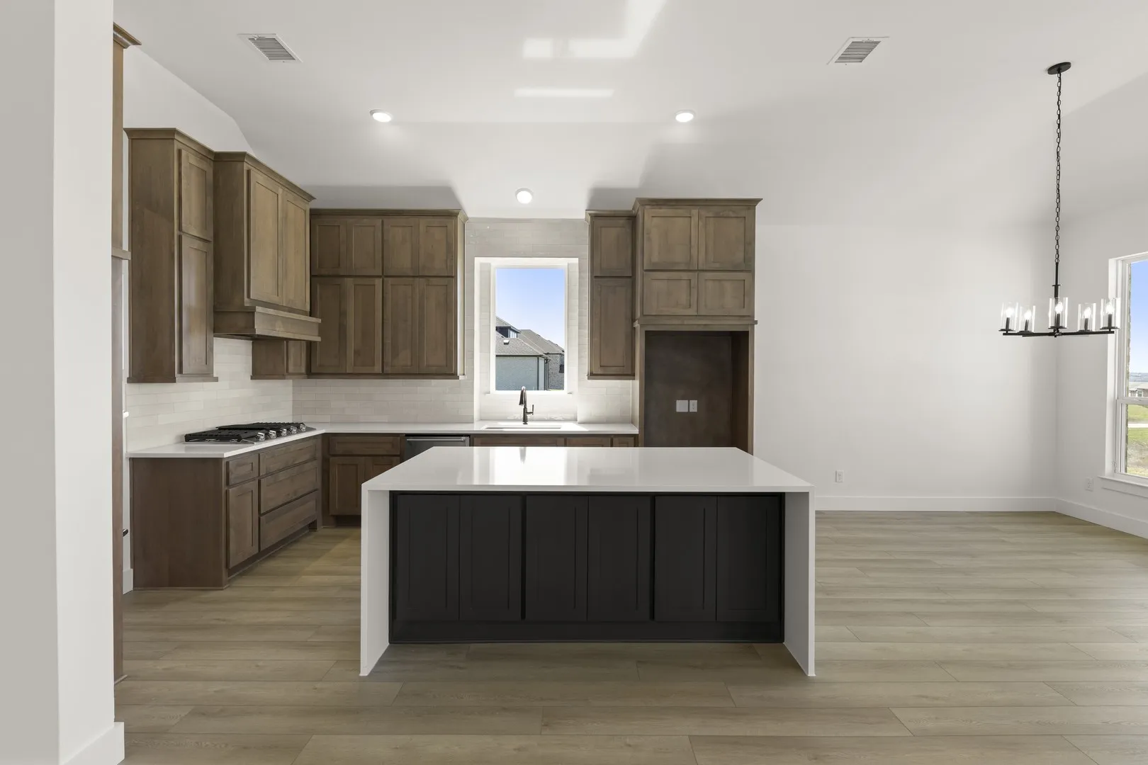 10. 9812 Aiken - Kitchen