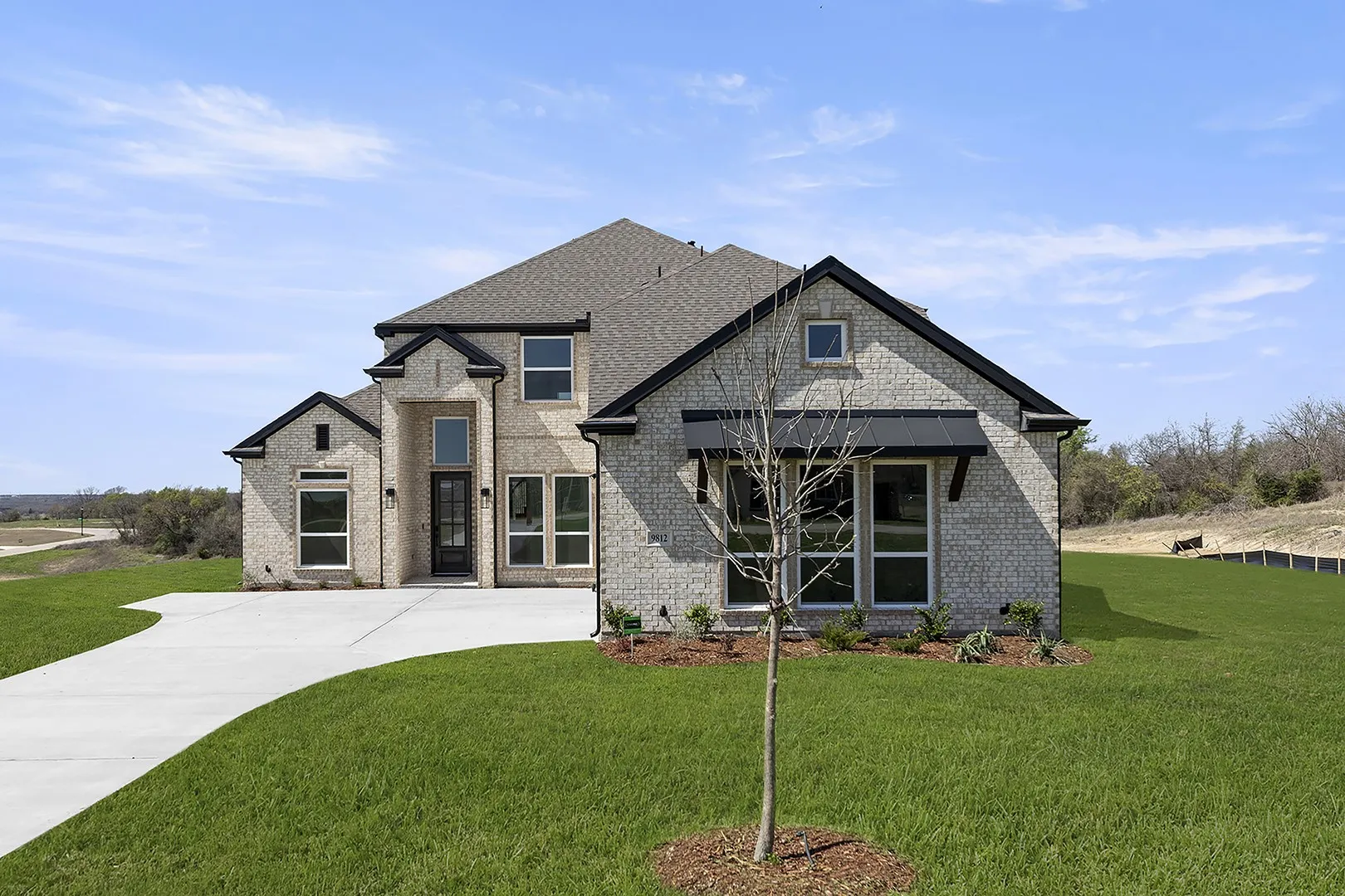 01. 9812 Aiken - Front