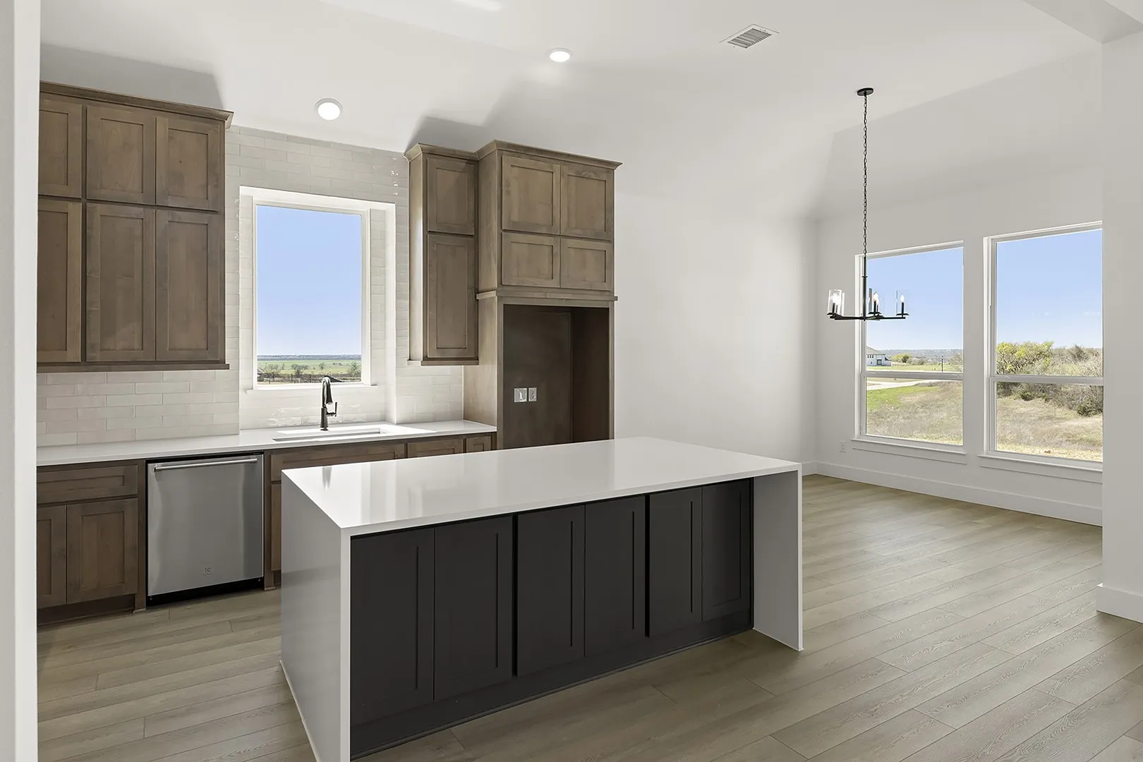 12. 9812 Aiken - Kitchen (3)