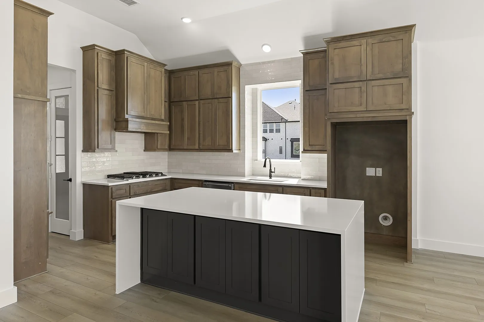 11. 9812 Aiken - Kitchen (2)