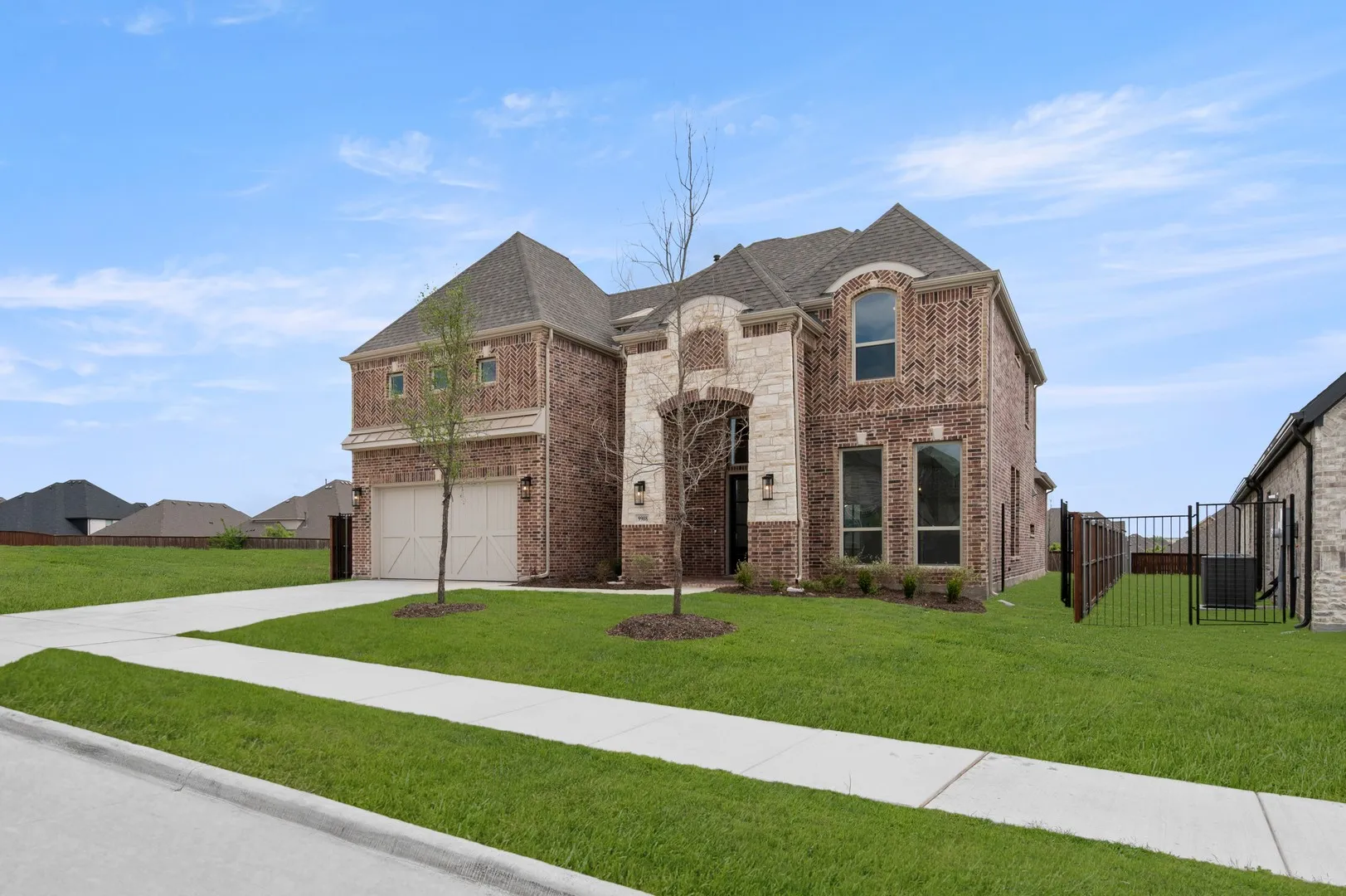 9908 Casa Frontera- Front-2