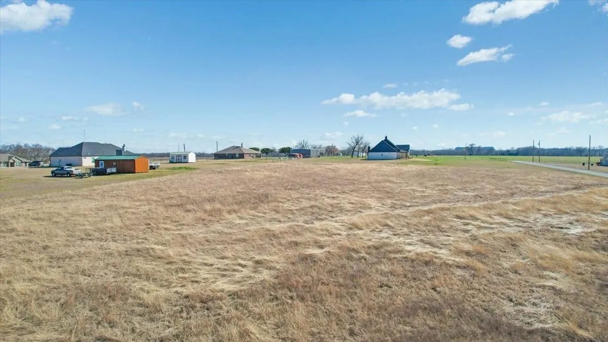 Unimproved Land For Sale in Fannin County , 301 Marshall Circle, Whitewright, Texas 75491, 0, 0, Garage spaces, 0 Sqft, built in 0, Price $137,000, mls#21202447, Real Estate Agent in Whitewright, Homes For Sale in Fannin county, Homes For Sale in Whitewright, Realtor in Whitewright Texas, Real Estate Brokerage Independent Realty Texas, Luminita Cordes Realtor