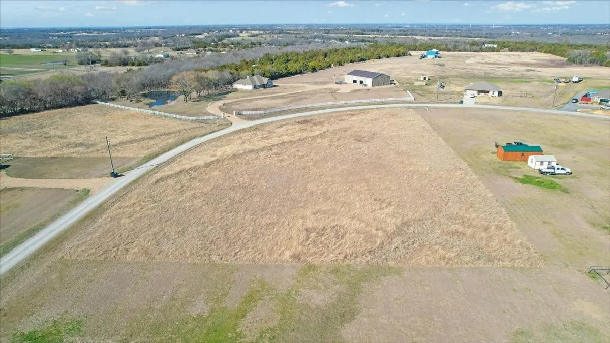 Unimproved Land For Sale in Fannin County , 301 Marshall Circle, Whitewright, Texas 75491, 0, 0, Garage spaces, 0 Sqft, built in 0, Price $137,000, mls#21202447, Real Estate Agent in Whitewright, Homes For Sale in Fannin county, Homes For Sale in Whitewright, Realtor in Whitewright Texas, Real Estate Brokerage Independent Realty Texas, Luminita Cordes Realtor