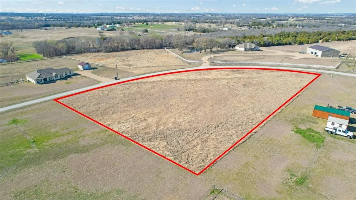 Unimproved Land For Sale in Fannin County , 301 Marshall Circle, Whitewright, Texas 75491, 0, 0, Garage spaces, 0 Sqft, built in 0, Price $137,000, mls#21202447, Real Estate Agent in Whitewright, Homes For Sale in Fannin county, Homes For Sale in Whitewright, Realtor in Whitewright Texas, Real Estate Brokerage Independent Realty Texas, Luminita Cordes Realtor