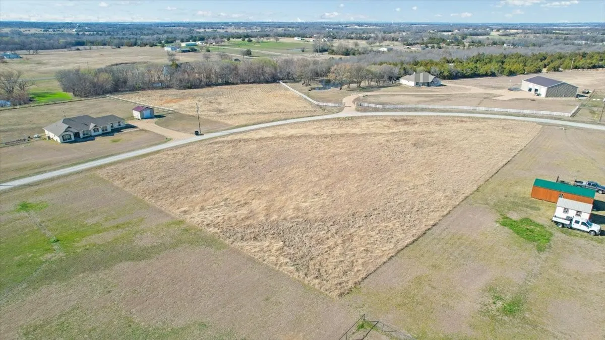 Unimproved Land For Sale in Fannin County , 301 Marshall Circle, Whitewright, Texas 75491, 0, 0, Garage spaces, 0 Sqft, built in 0, Price $137,000, mls#21202447, Real Estate Agent in Whitewright, Homes For Sale in Fannin county, Homes For Sale in Whitewright, Realtor in Whitewright Texas, Real Estate Brokerage Independent Realty Texas, Luminita Cordes Realtor