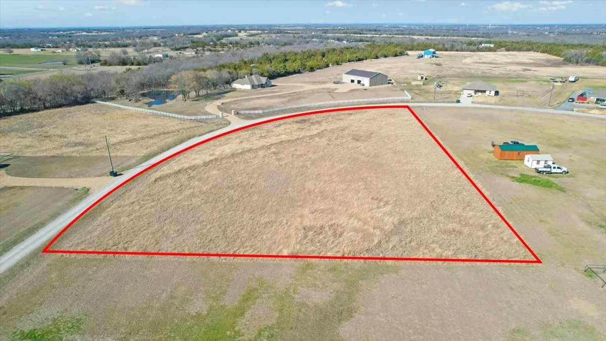 Unimproved Land For Sale in Fannin County , 301 Marshall Circle, Whitewright, Texas 75491, 0, 0, Garage spaces, 0 Sqft, built in 0, Price $137,000, mls#21202447, Real Estate Agent in Whitewright, Homes For Sale in Fannin county, Homes For Sale in Whitewright, Realtor in Whitewright Texas, Real Estate Brokerage Independent Realty Texas, Luminita Cordes Realtor