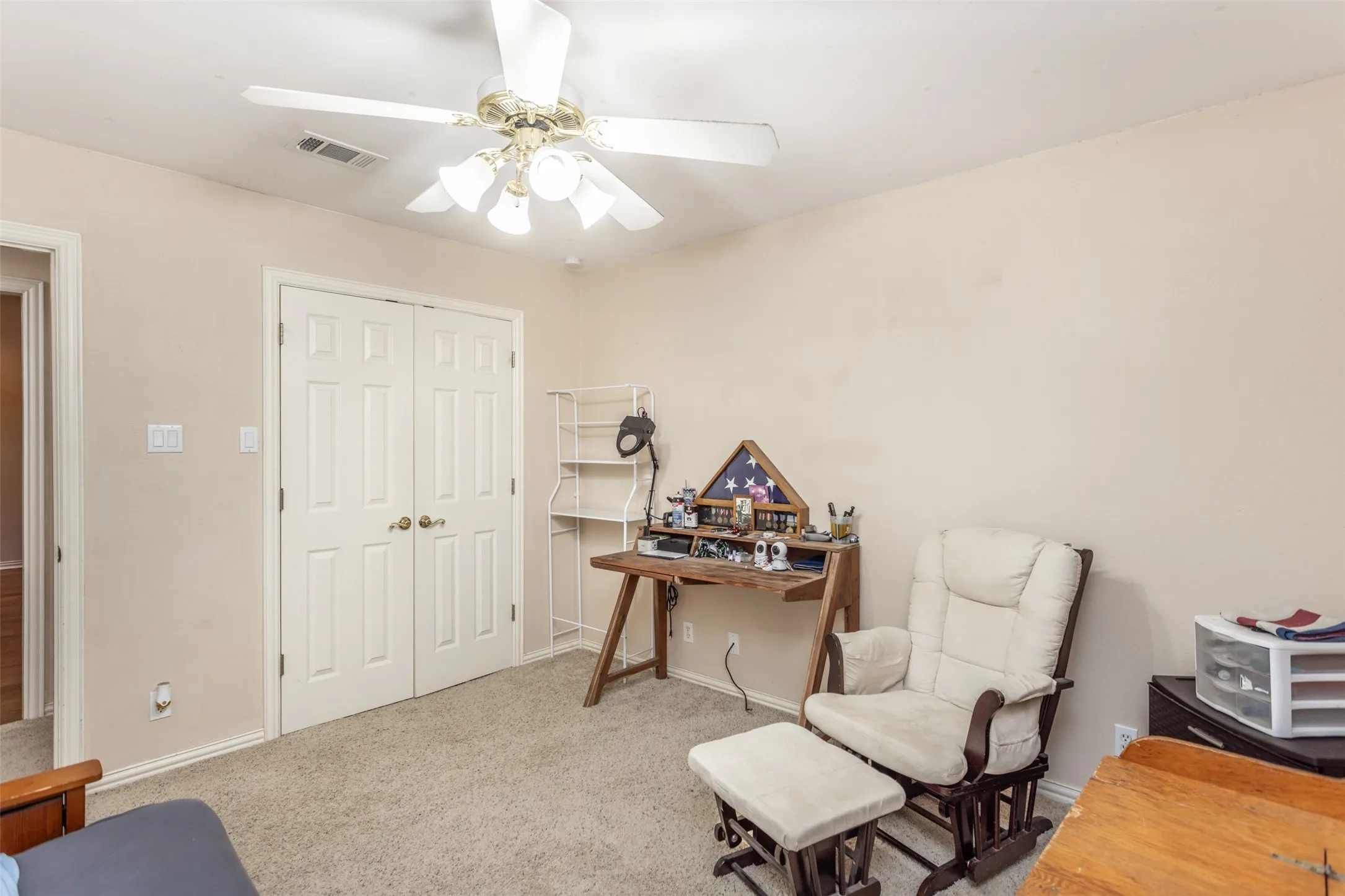 Single Family Residence For Sale in Grayson County , 2424 Jolinda Lane, Whitesboro, Texas 76273, 3 Bedroom, 2 Bathroom, 2 Garage spaces, 2,304 Sqft, built in 1996, mls#21202245, Real Estate Agent in Whitesboro, Homes For Sale in Grayson county, Homes For Sale in Whitesboro, Realtor in Whitesboro Texas, Real Estate Brokerage Independent Realty Texas, Luminita Cordes Realtor