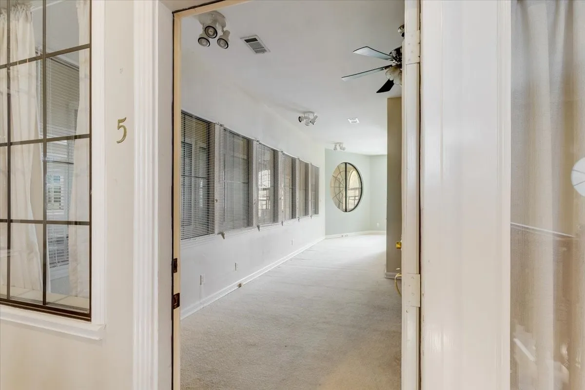 Office For Rent in Grayson County , 15048 US Highway 75 5, Van Alstyne, Texas 75495, 0, 0, Garage spaces, 0 Sqft, built in 1999, Preowned, Price $1,080, mls#21202467, Real Estate Agent in Van Alstyne, Homes For Rent in Grayson county, Homes For Rent in Van Alstyne, Realtor in Van Alstyne Texas, Real Estate Brokerage Independent Realty Texas, Luminita Cordes Realtor
