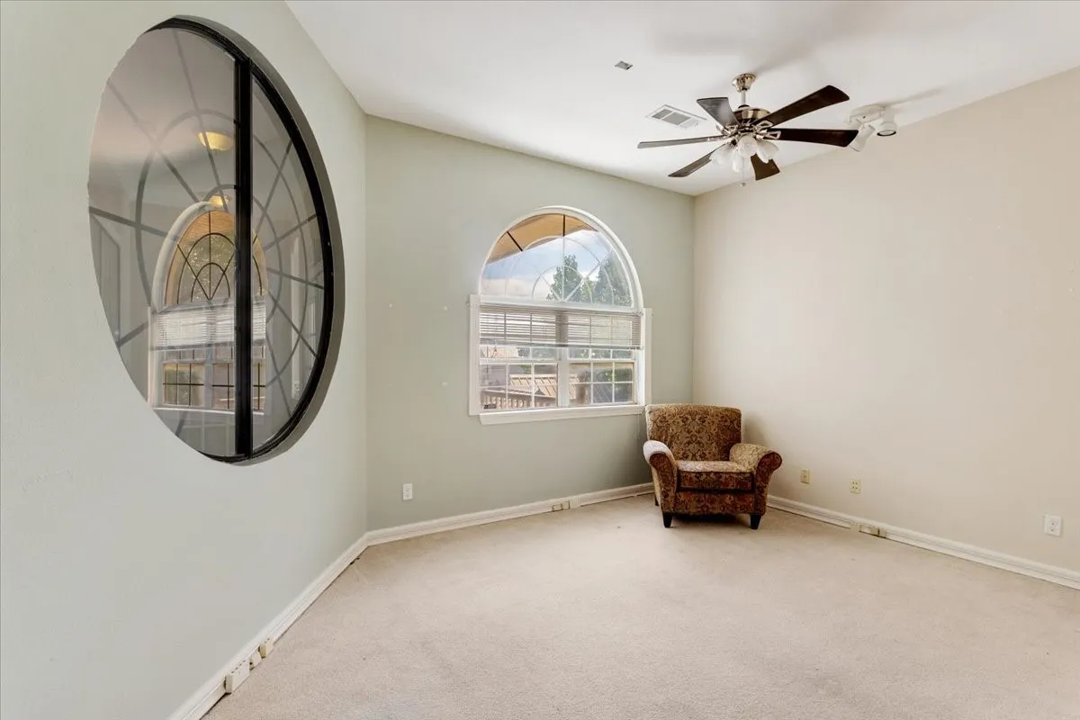 Office For Rent in Grayson County , 15048 US Highway 75 5, Van Alstyne, Texas 75495, 0, 0, Garage spaces, 0 Sqft, built in 1999, Preowned, Price $1,080, mls#21202467, Real Estate Agent in Van Alstyne, Homes For Rent in Grayson county, Homes For Rent in Van Alstyne, Realtor in Van Alstyne Texas, Real Estate Brokerage Independent Realty Texas, Luminita Cordes Realtor