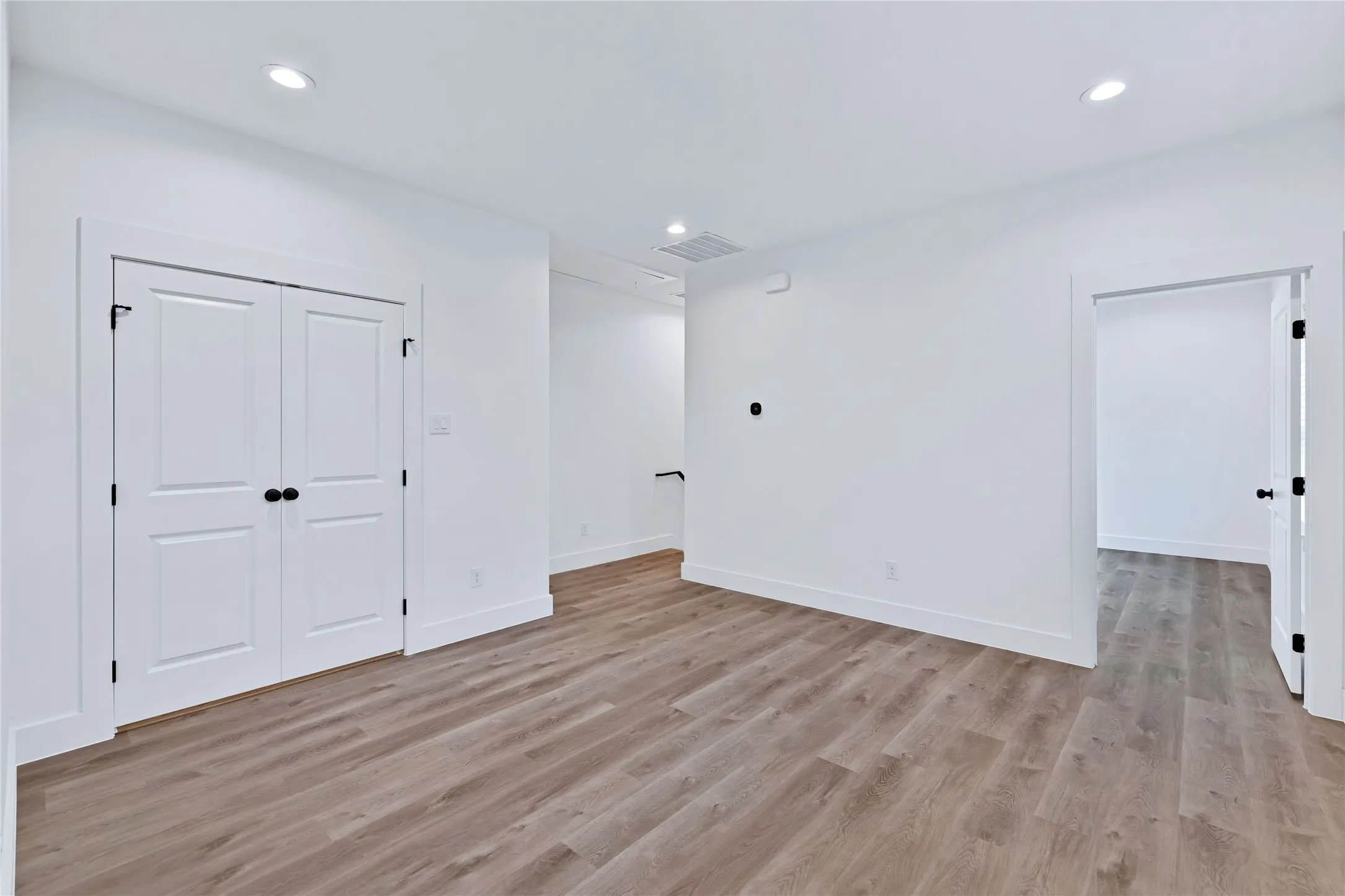 Single Family Residence For Rent in Dallas County , 2844 S Marsalis Avenue, Dallas, Texas 75216, 3 Bedroom, 4 Bathroom, Garage spaces, 1,788 Sqft, built in 1928, mls#21202484, Real Estate Agent in Dallas, Homes For Rent in Dallas county, Homes For Rent in Dallas, Realtor in Dallas Texas, Real Estate Brokerage Independent Realty Texas, Luminita Cordes Realtor