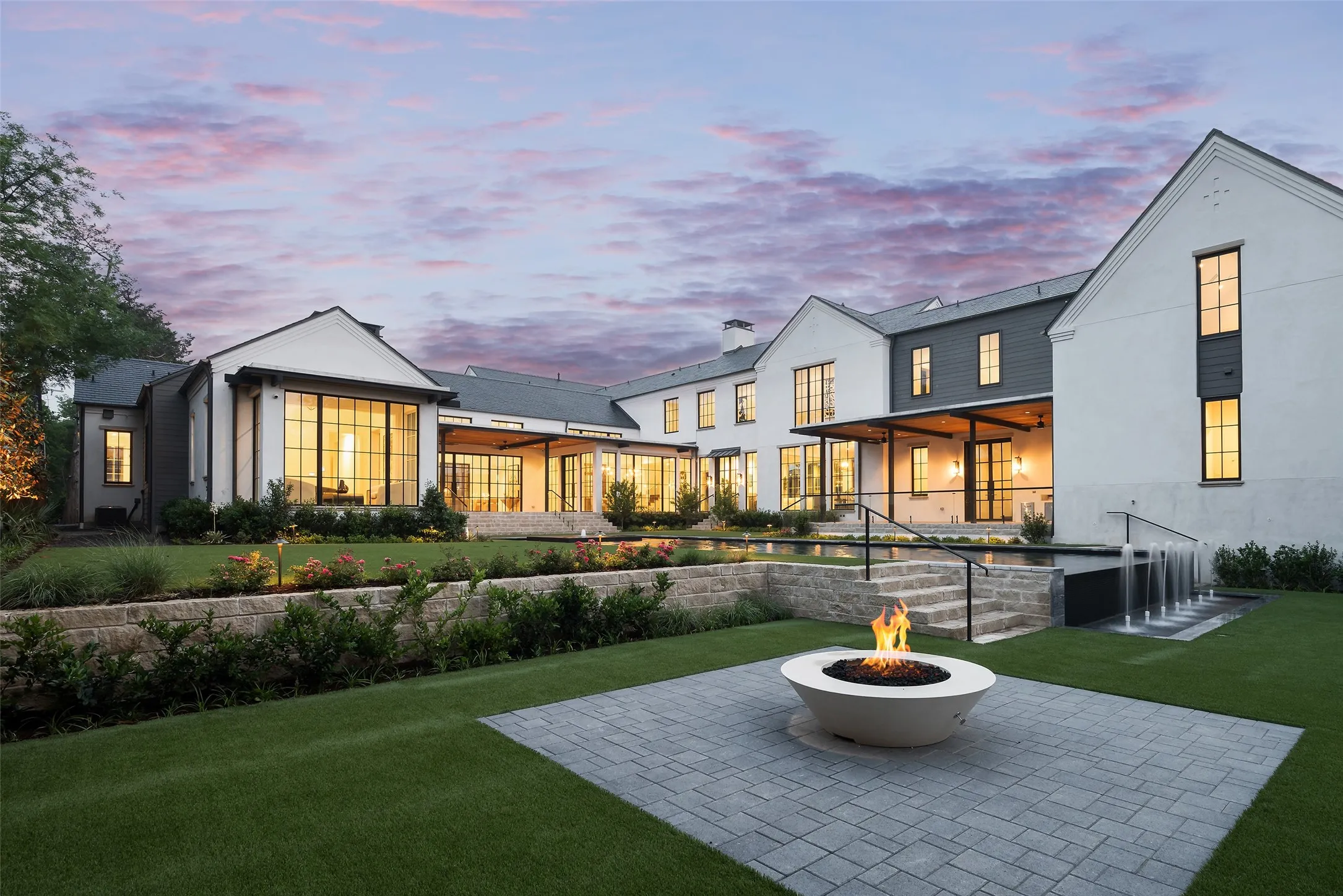 Outdoor seating area with fire pit