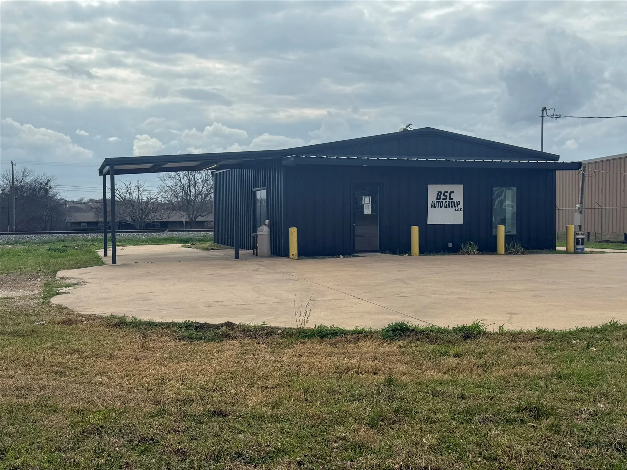 Office For Sale in Johnson County , 300 E Railroad Avenue, Godley, Texas 76044, 0, 0, Garage spaces, 0 Sqft, built in 2008, Preowned, mls#21201137, Real Estate Agent in Godley, Homes For Sale in Johnson county, Homes For Sale in Godley, Realtor in Godley Texas, Real Estate Brokerage Independent Realty Texas, Luminita Cordes Realtor