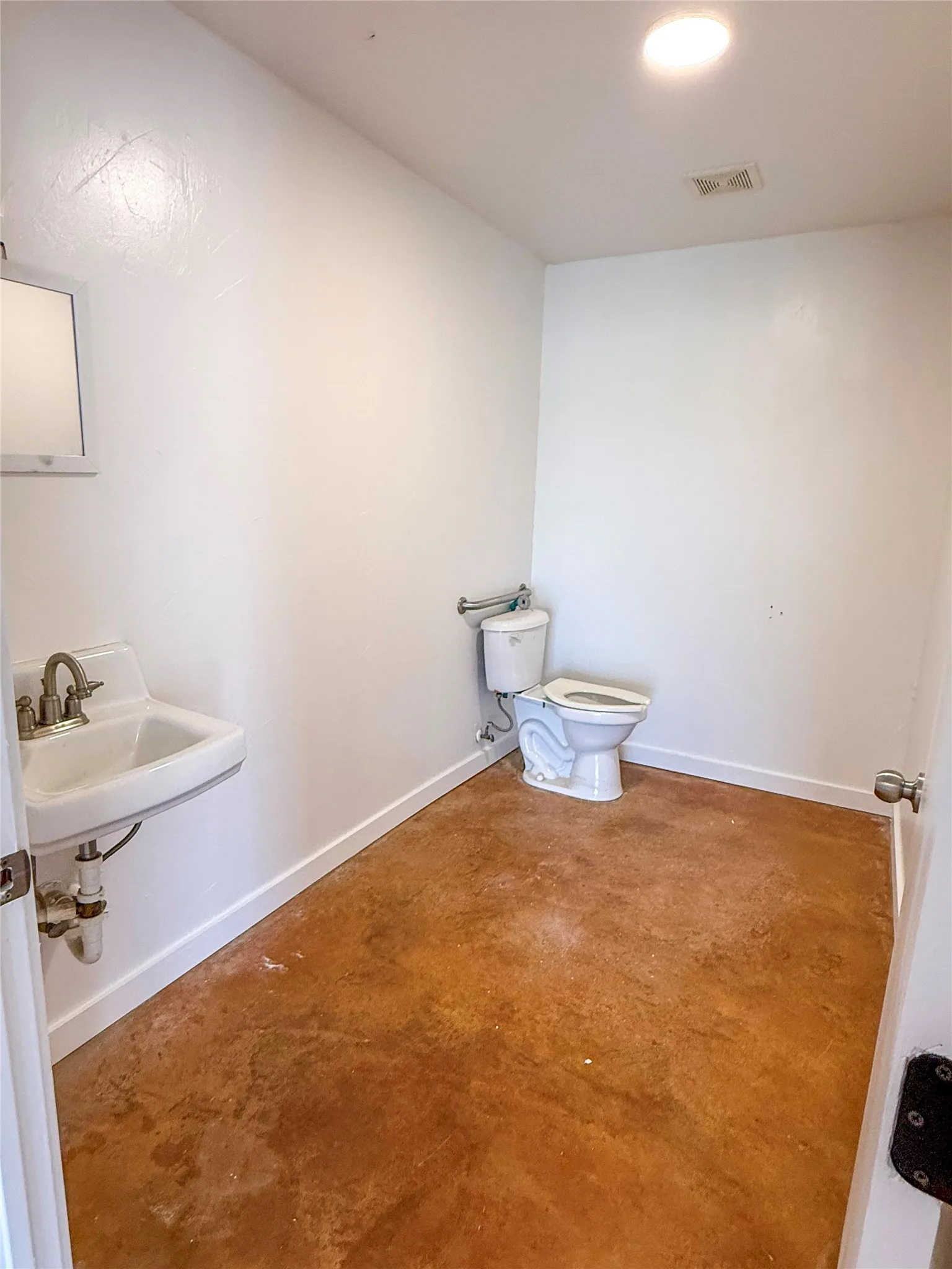 Office For Sale in Johnson County , 300 E Railroad Avenue, Godley, Texas 76044, 0, 0, Garage spaces, 0 Sqft, built in 2008, Preowned, mls#21201137, Real Estate Agent in Godley, Homes For Sale in Johnson county, Homes For Sale in Godley, Realtor in Godley Texas, Real Estate Brokerage Independent Realty Texas, Luminita Cordes Realtor