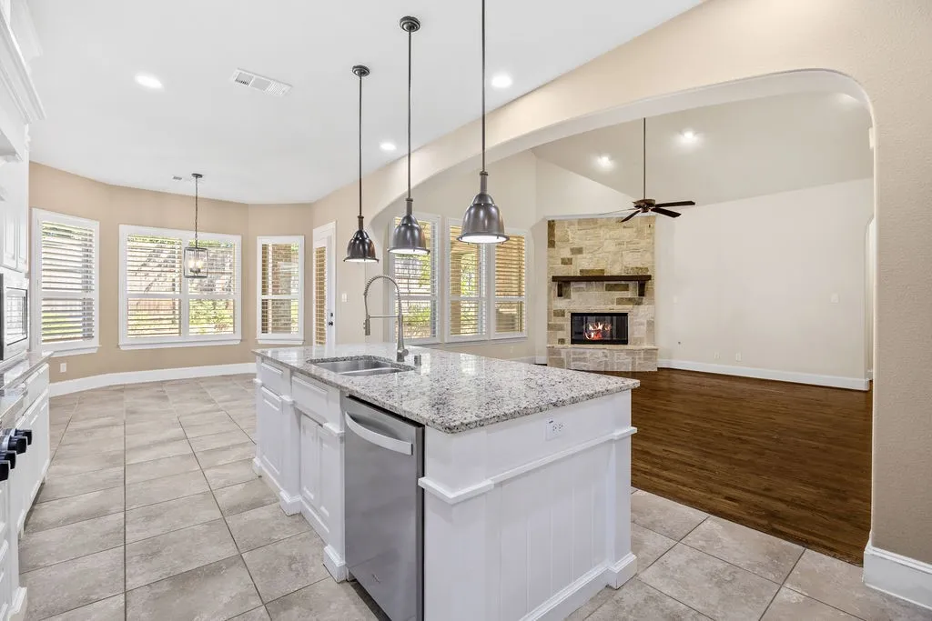 Single Family Residence For Sale in Collin County , 1021 White Crest Lane, Prosper, Texas 75078, 4 Bedroom, 4 Bathroom, 3 Garage spaces, 3,387 Sqft, built in 2014, mls#21185942, Real Estate Agent in Prosper, Homes For Sale in Collin county, Homes For Sale in Prosper, Realtor in Prosper Texas, Real Estate Brokerage Independent Realty Texas, Luminita Cordes Realtor