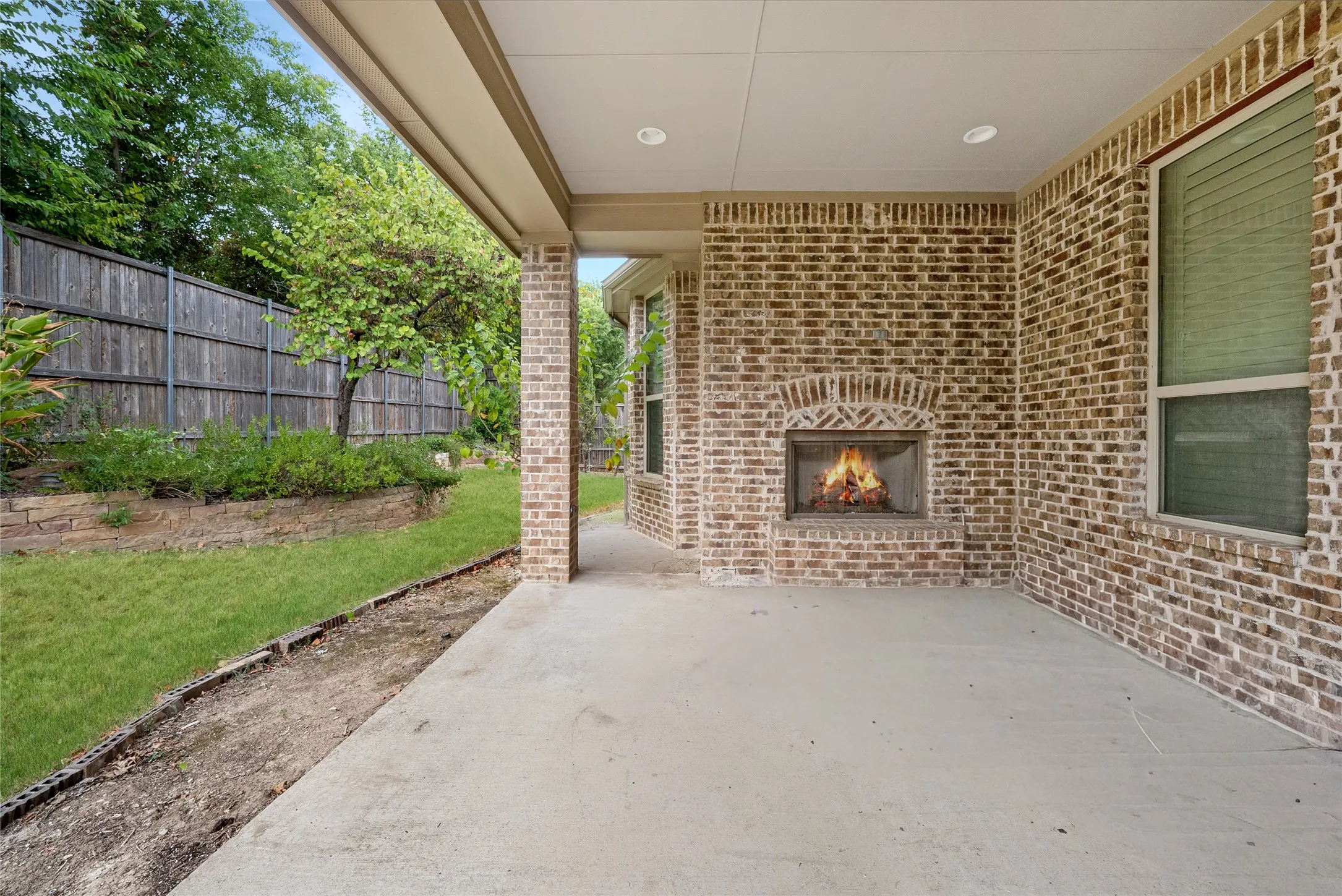 Single Family Residence For Sale in Collin County , 1021 White Crest Lane, Prosper, Texas 75078, 4 Bedroom, 4 Bathroom, 3 Garage spaces, 3,387 Sqft, built in 2014, mls#21185942, Real Estate Agent in Prosper, Homes For Sale in Collin county, Homes For Sale in Prosper, Realtor in Prosper Texas, Real Estate Brokerage Independent Realty Texas, Luminita Cordes Realtor