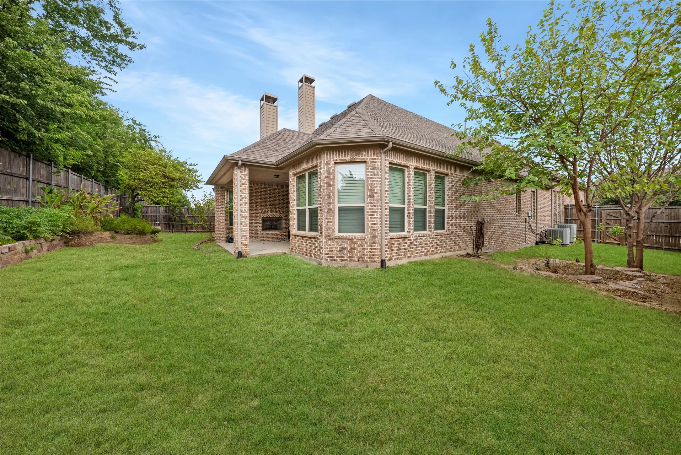Single Family Residence For Sale in Collin County , 1021 White Crest Lane, Prosper, Texas 75078, 4 Bedroom, 4 Bathroom, 3 Garage spaces, 3,387 Sqft, built in 2014, mls#21185942, Real Estate Agent in Prosper, Homes For Sale in Collin county, Homes For Sale in Prosper, Realtor in Prosper Texas, Real Estate Brokerage Independent Realty Texas, Luminita Cordes Realtor