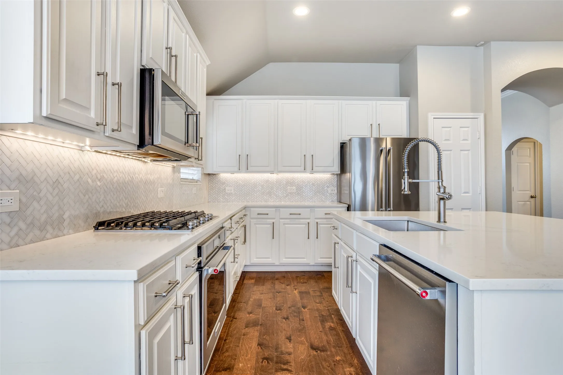Single Family Residence For Sale in Denton County , 9362 Homestead Lane, Frisco, Texas 75033, 3 Bedroom, 2 Bathroom, 2 Garage spaces, 2,076 Sqft, built in 1998, Preowned, Price $420,000, mls#21196633, Real Estate Agent in Frisco, Homes For Sale in Denton county, Homes For Sale in Frisco, Realtor in Frisco Texas, Real Estate Brokerage Independent Realty Texas, Luminita Cordes Realtor