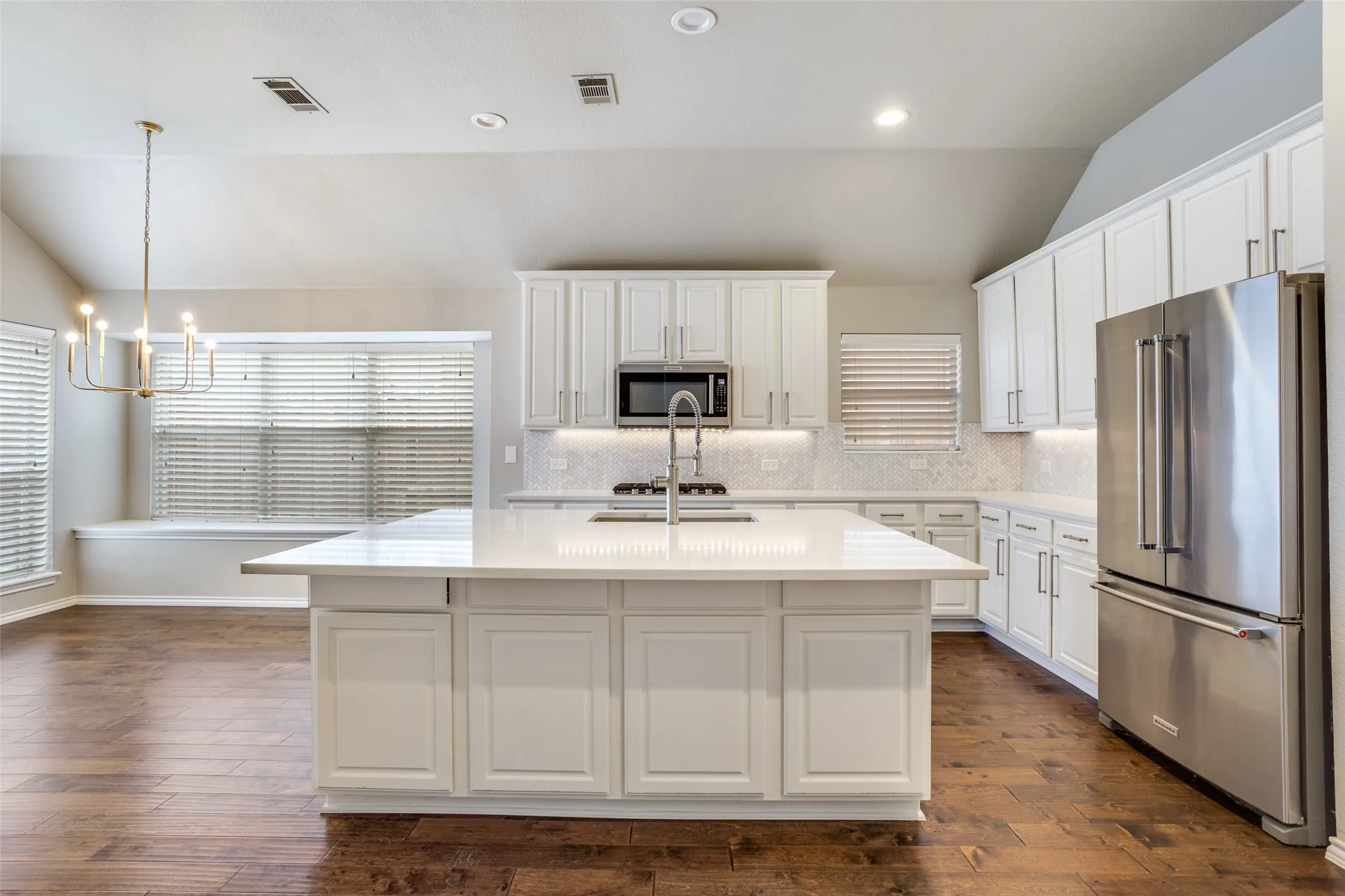 Single Family Residence For Sale in Denton County , 9362 Homestead Lane, Frisco, Texas 75033, 3 Bedroom, 2 Bathroom, 2 Garage spaces, 2,076 Sqft, built in 1998, Preowned, Price $420,000, mls#21196633, Real Estate Agent in Frisco, Homes For Sale in Denton county, Homes For Sale in Frisco, Realtor in Frisco Texas, Real Estate Brokerage Independent Realty Texas, Luminita Cordes Realtor