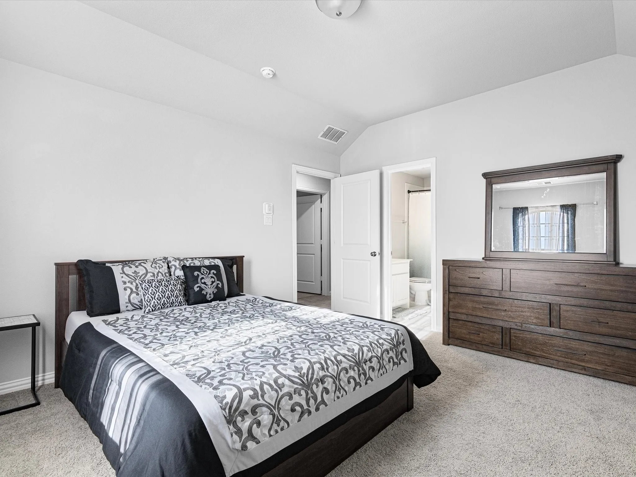 Single Family Residence For Sale in Johnson County , 1606 Evening Primrose Drive, Mansfield, Texas 76063, 4 Bedroom, 5 Bathroom, 3 Garage spaces, 3,228 Sqft, built in 2022, mls#21202599, Real Estate Agent in Mansfield, Homes For Sale in Johnson county, Homes For Sale in Mansfield, Realtor in Mansfield Texas, Real Estate Brokerage Independent Realty Texas, Luminita Cordes Realtor