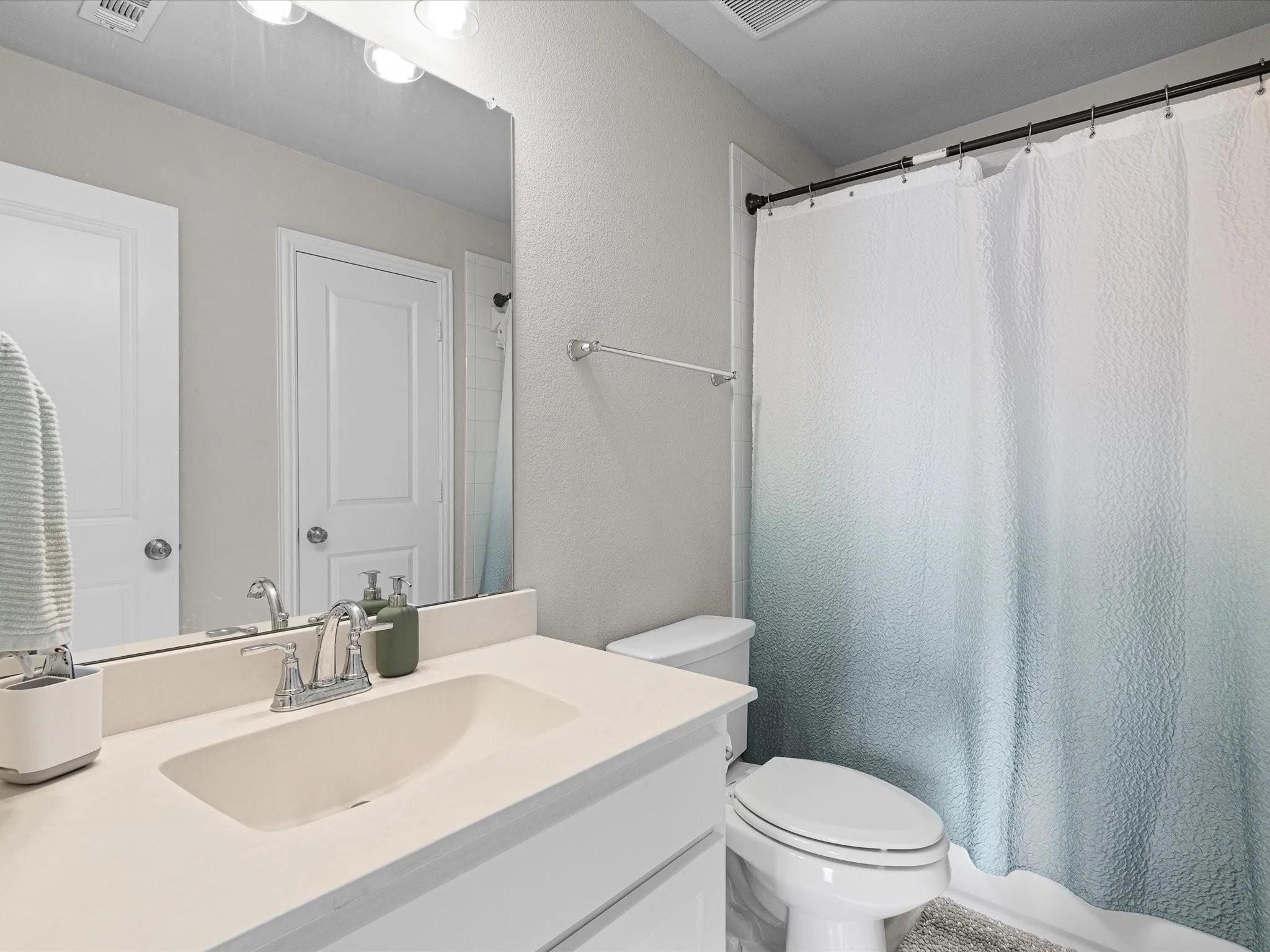 Single Family Residence For Sale in Johnson County , 1606 Evening Primrose Drive, Mansfield, Texas 76063, 4 Bedroom, 5 Bathroom, 3 Garage spaces, 3,228 Sqft, built in 2022, mls#21202599, Real Estate Agent in Mansfield, Homes For Sale in Johnson county, Homes For Sale in Mansfield, Realtor in Mansfield Texas, Real Estate Brokerage Independent Realty Texas, Luminita Cordes Realtor