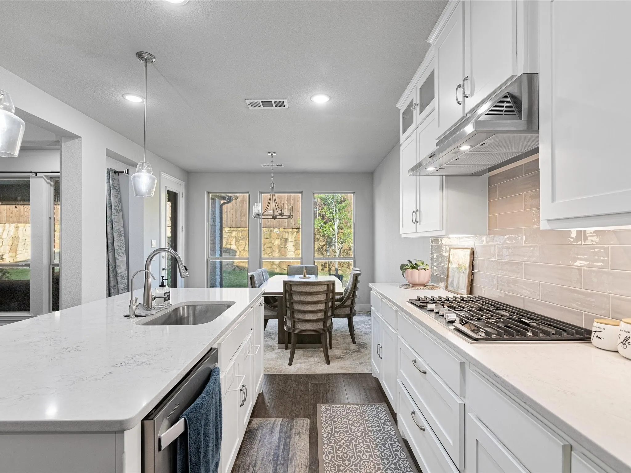 Single Family Residence For Sale in Johnson County , 1606 Evening Primrose Drive, Mansfield, Texas 76063, 4 Bedroom, 5 Bathroom, 3 Garage spaces, 3,228 Sqft, built in 2022, mls#21202599, Real Estate Agent in Mansfield, Homes For Sale in Johnson county, Homes For Sale in Mansfield, Realtor in Mansfield Texas, Real Estate Brokerage Independent Realty Texas, Luminita Cordes Realtor