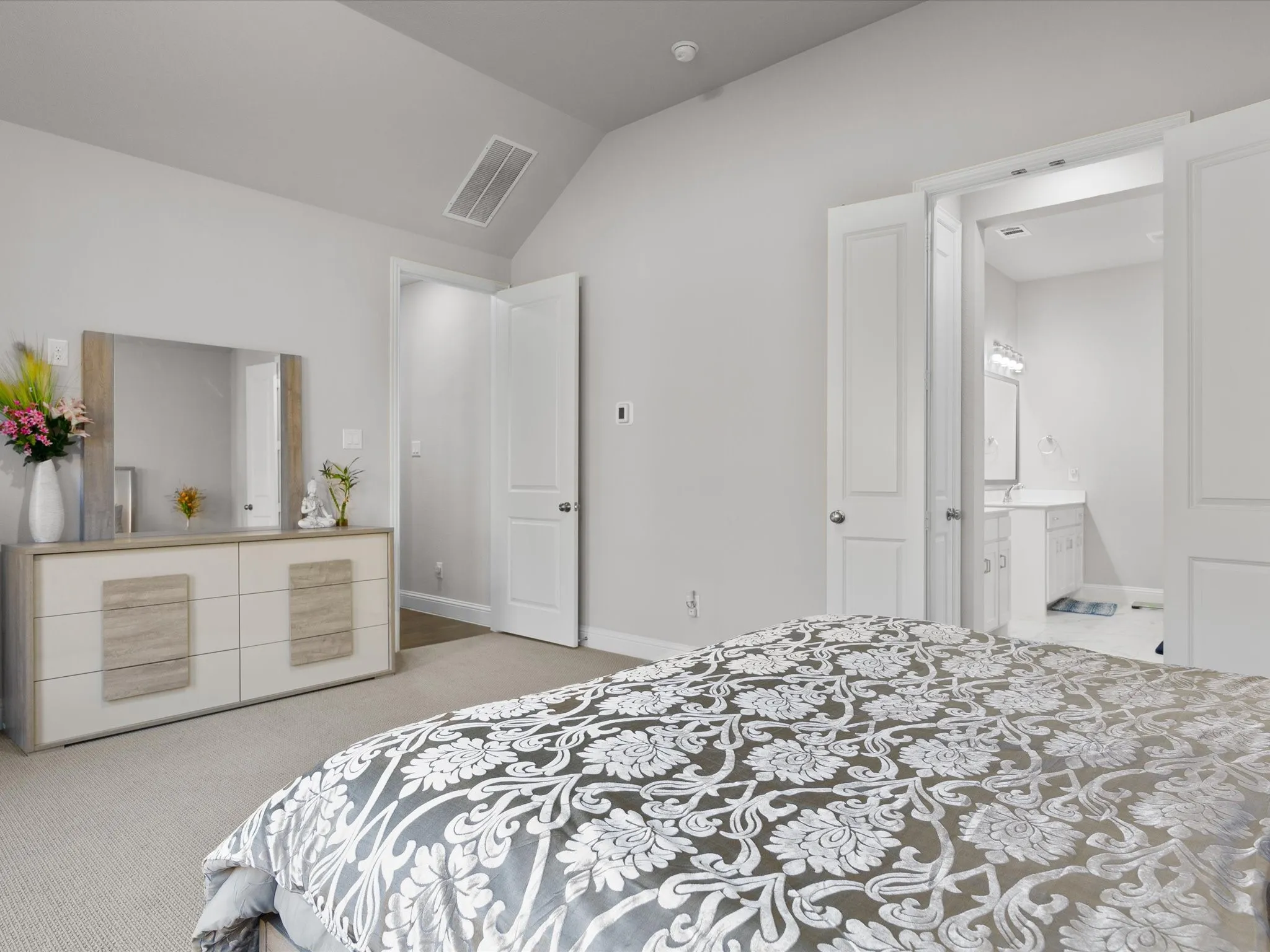 Single Family Residence For Sale in Johnson County , 1606 Evening Primrose Drive, Mansfield, Texas 76063, 4 Bedroom, 5 Bathroom, 3 Garage spaces, 3,228 Sqft, built in 2022, mls#21202599, Real Estate Agent in Mansfield, Homes For Sale in Johnson county, Homes For Sale in Mansfield, Realtor in Mansfield Texas, Real Estate Brokerage Independent Realty Texas, Luminita Cordes Realtor