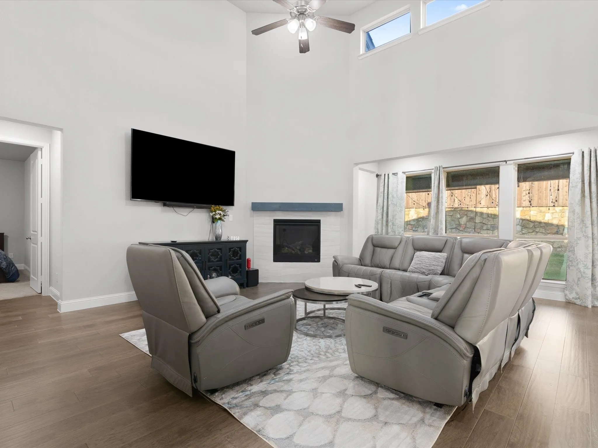 Single Family Residence For Sale in Johnson County , 1606 Evening Primrose Drive, Mansfield, Texas 76063, 4 Bedroom, 5 Bathroom, 3 Garage spaces, 3,228 Sqft, built in 2022, mls#21202599, Real Estate Agent in Mansfield, Homes For Sale in Johnson county, Homes For Sale in Mansfield, Realtor in Mansfield Texas, Real Estate Brokerage Independent Realty Texas, Luminita Cordes Realtor