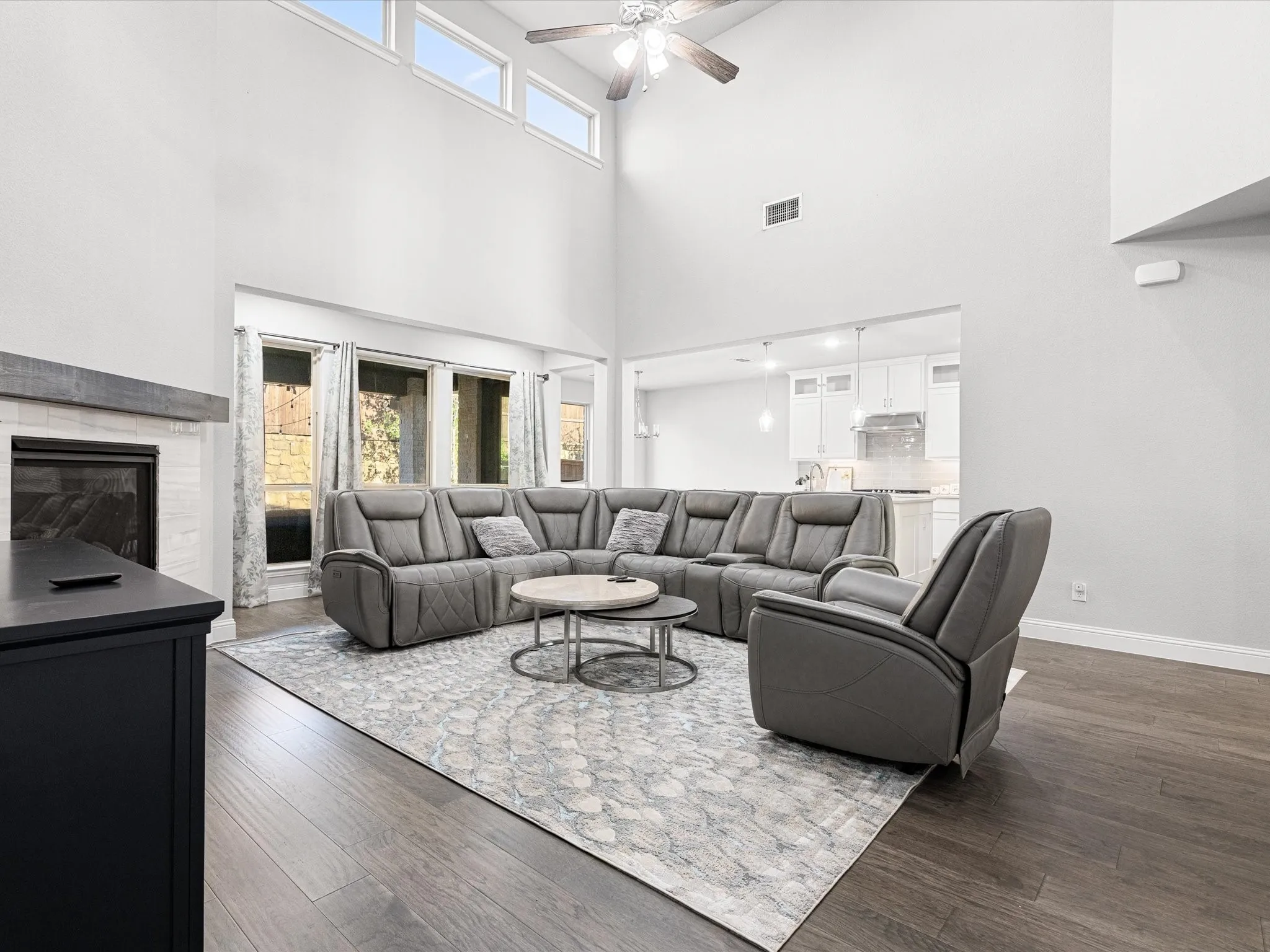 Single Family Residence For Sale in Johnson County , 1606 Evening Primrose Drive, Mansfield, Texas 76063, 4 Bedroom, 5 Bathroom, 3 Garage spaces, 3,228 Sqft, built in 2022, mls#21202599, Real Estate Agent in Mansfield, Homes For Sale in Johnson county, Homes For Sale in Mansfield, Realtor in Mansfield Texas, Real Estate Brokerage Independent Realty Texas, Luminita Cordes Realtor