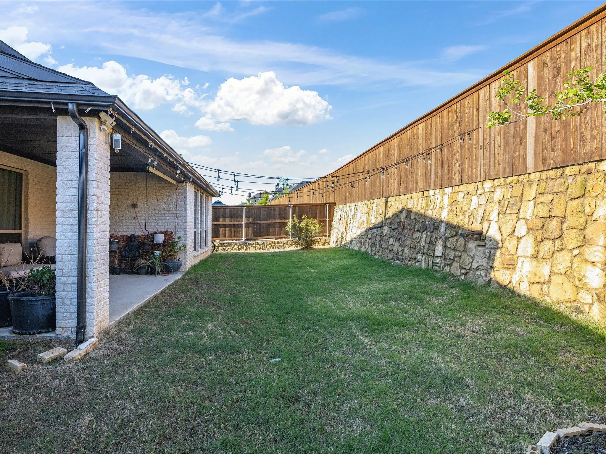Single Family Residence For Sale in Johnson County , 1606 Evening Primrose Drive, Mansfield, Texas 76063, 4 Bedroom, 5 Bathroom, 3 Garage spaces, 3,228 Sqft, built in 2022, mls#21202599, Real Estate Agent in Mansfield, Homes For Sale in Johnson county, Homes For Sale in Mansfield, Realtor in Mansfield Texas, Real Estate Brokerage Independent Realty Texas, Luminita Cordes Realtor