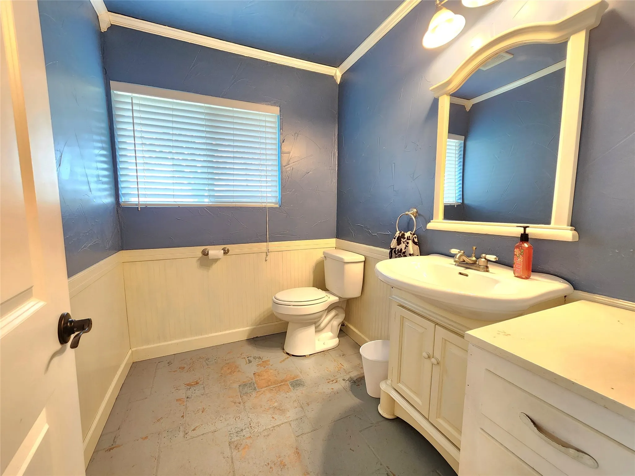 Single Family Residence For Sale in Parker County , 204 Ranch House Road, Willow Park, Texas 76087, 3 Bedroom, 2 Bathroom, 4 Garage spaces, 1,728 Sqft, built in 1959, mls#21202686, Real Estate Agent in Willow Park, Homes For Sale in Parker county, Homes For Sale in Willow Park, Realtor in Willow Park Texas, Real Estate Brokerage Independent Realty Texas, Luminita Cordes Realtor