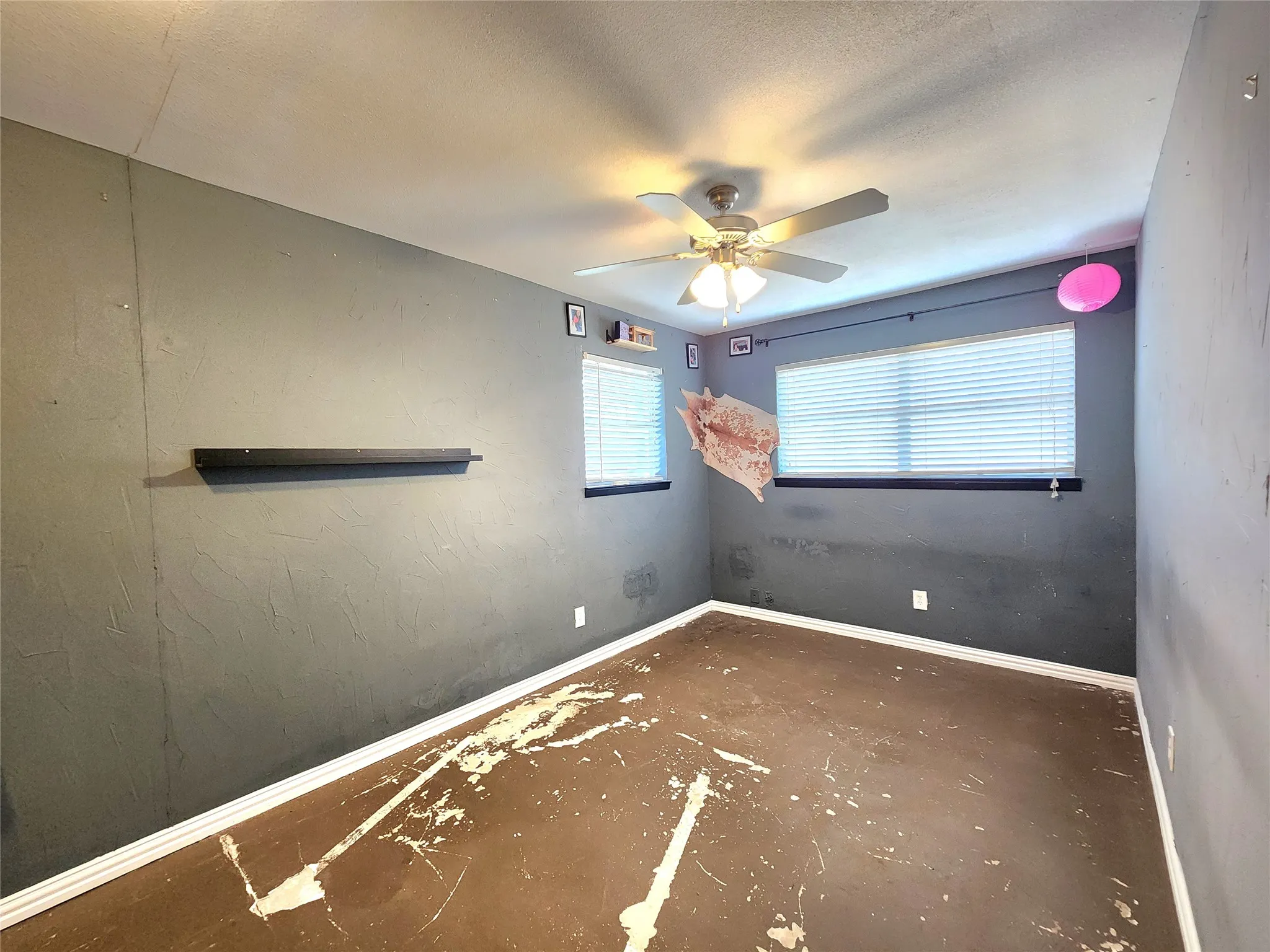Single Family Residence For Sale in Parker County , 204 Ranch House Road, Willow Park, Texas 76087, 3 Bedroom, 2 Bathroom, 4 Garage spaces, 1,728 Sqft, built in 1959, mls#21202686, Real Estate Agent in Willow Park, Homes For Sale in Parker county, Homes For Sale in Willow Park, Realtor in Willow Park Texas, Real Estate Brokerage Independent Realty Texas, Luminita Cordes Realtor
