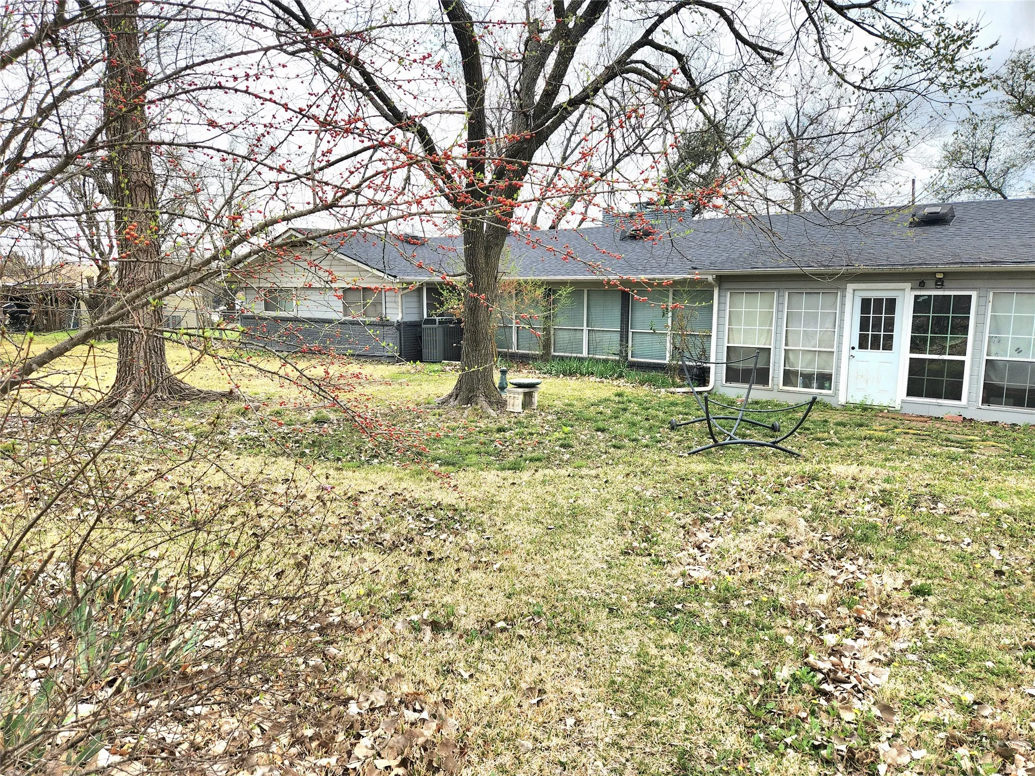 Single Family Residence For Sale in Parker County , 204 Ranch House Road, Willow Park, Texas 76087, 3 Bedroom, 2 Bathroom, 4 Garage spaces, 1,728 Sqft, built in 1959, mls#21202686, Real Estate Agent in Willow Park, Homes For Sale in Parker county, Homes For Sale in Willow Park, Realtor in Willow Park Texas, Real Estate Brokerage Independent Realty Texas, Luminita Cordes Realtor