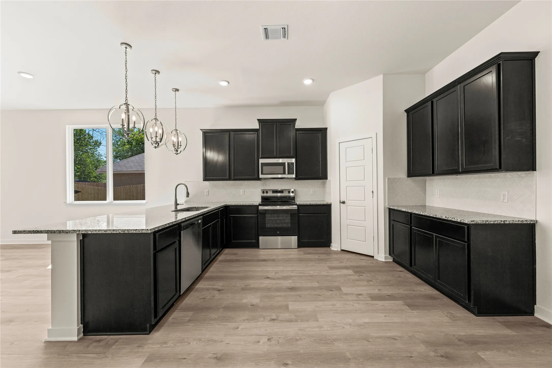 Single Family Residence For Sale in Mc Lennan County , 109 Adaline Bend, Mc Gregor, Texas 76657, 4 Bedroom, 3 Bathroom, 2 Garage spaces, 2,043 Sqft, built in 2026, mls#21202712, Real Estate Agent in Mc Gregor, Homes For Sale in Mc Lennan county, Homes For Sale in Mc Gregor, Realtor in Mc Gregor Texas, Real Estate Brokerage Independent Realty Texas, Luminita Cordes Realtor