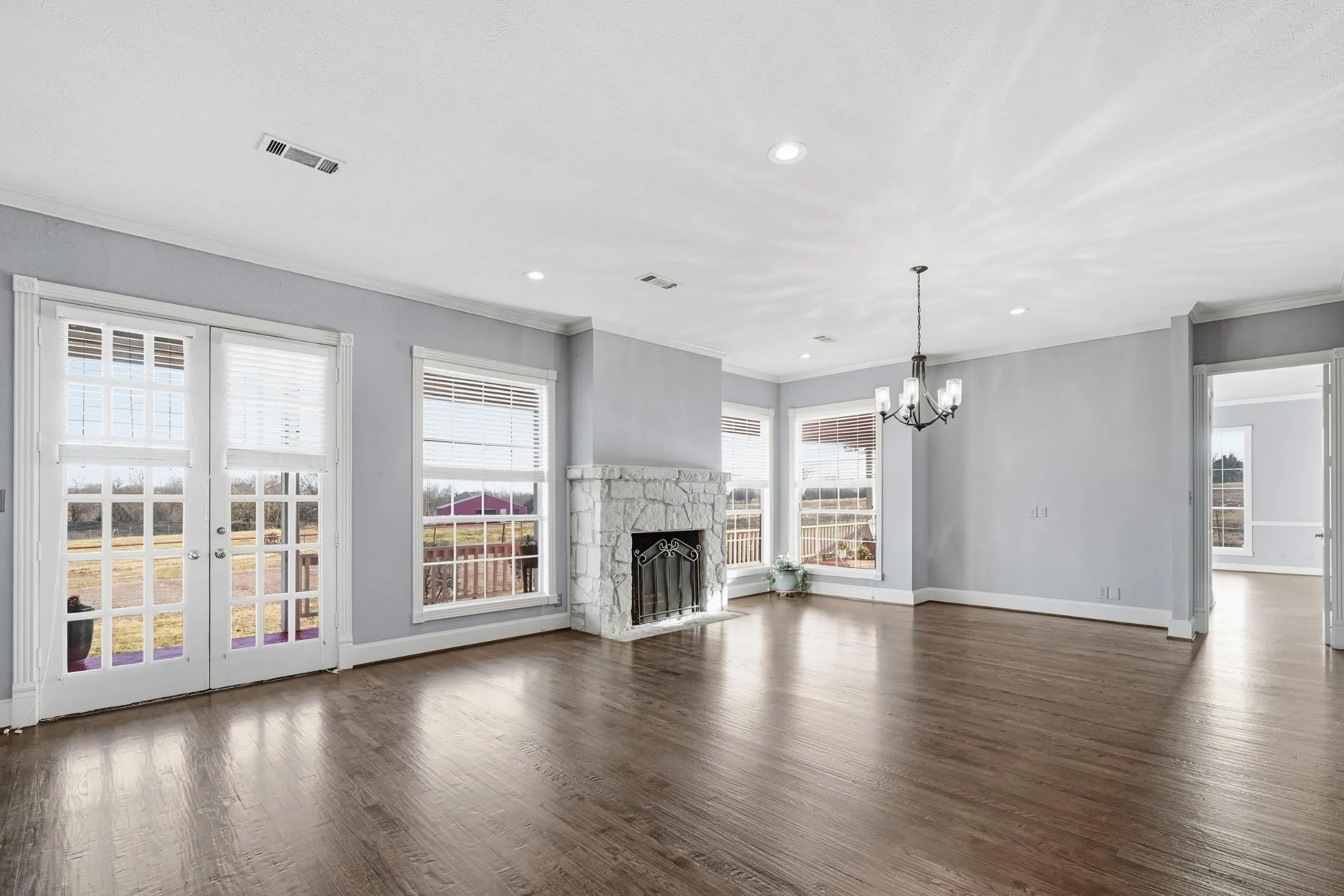 Single Family Residence For Sale in Rockwall County , 707 Cullins Road, Rockwall, Texas 75032, 4 Bedrooms, 3 Bathrooms, 2 Garage spaces, 3,583 Sqft, built in 1990, Preowned, Price $1,550,000, mls#21199208, Real Estate Agent in Rockwall, Homes For Sale in Rockwall county, Homes For Sale in Rockwall, Realtor in Rockwall Texas, Real Estate Brokerage Independent Realty Texas, Luminita Cordes Realtor