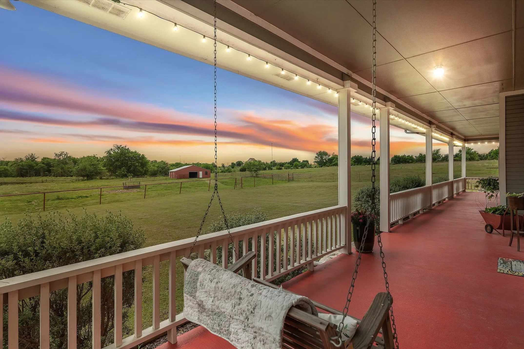 Single Family Residence For Sale in Rockwall County , 707 Cullins Road, Rockwall, Texas 75032, 4 Bedrooms, 3 Bathrooms, 2 Garage spaces, 3,583 Sqft, built in 1990, Preowned, Price $1,550,000, mls#21199208, Real Estate Agent in Rockwall, Homes For Sale in Rockwall county, Homes For Sale in Rockwall, Realtor in Rockwall Texas, Real Estate Brokerage Independent Realty Texas, Luminita Cordes Realtor