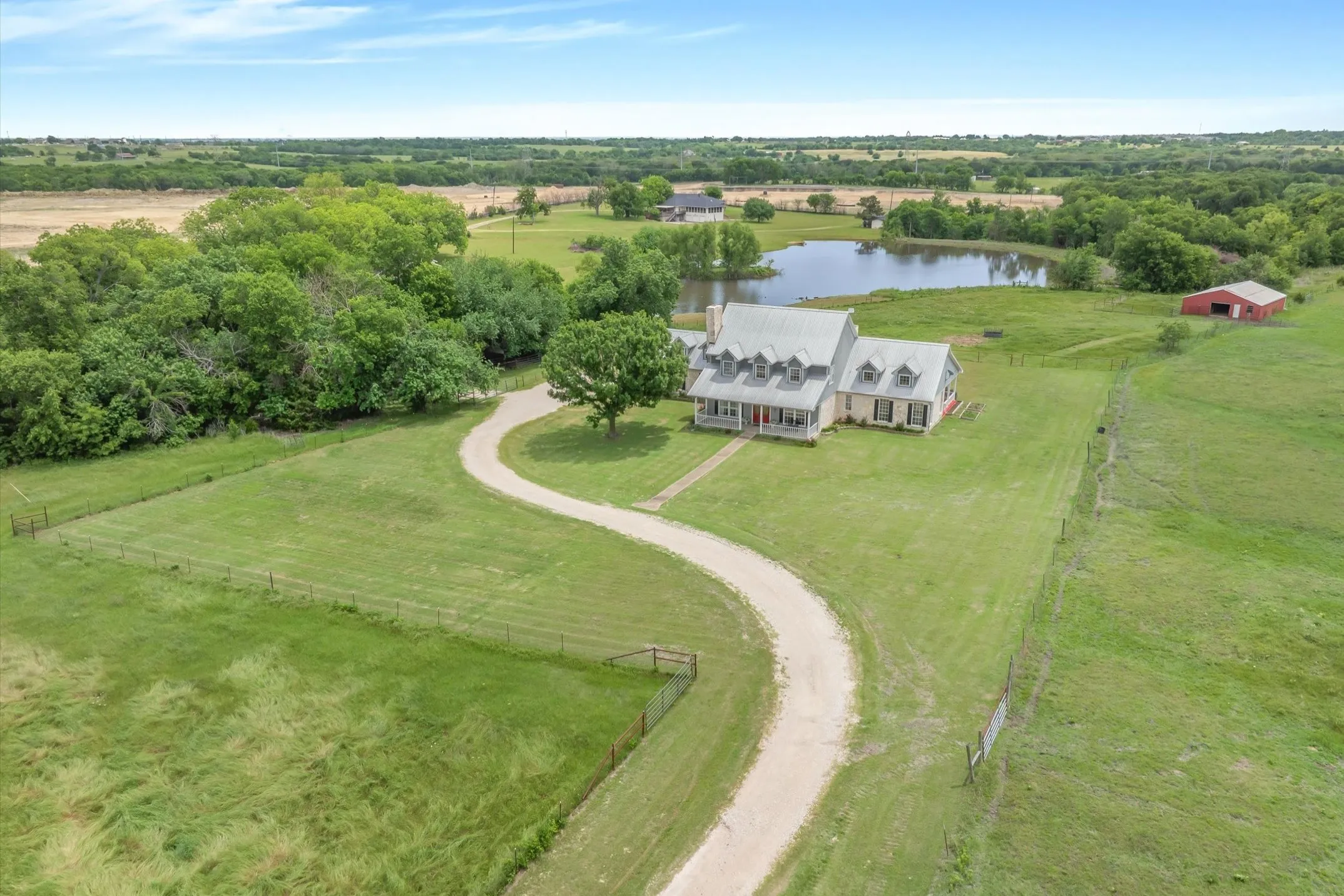 Single Family Residence For Sale in Rockwall County , 707 Cullins Road, Rockwall, Texas 75032, 4 Bedrooms, 3 Bathrooms, 2 Garage spaces, 3,583 Sqft, built in 1990, Preowned, Price $1,550,000, mls#21199208, Real Estate Agent in Rockwall, Homes For Sale in Rockwall county, Homes For Sale in Rockwall, Realtor in Rockwall Texas, Real Estate Brokerage Independent Realty Texas, Luminita Cordes Realtor
