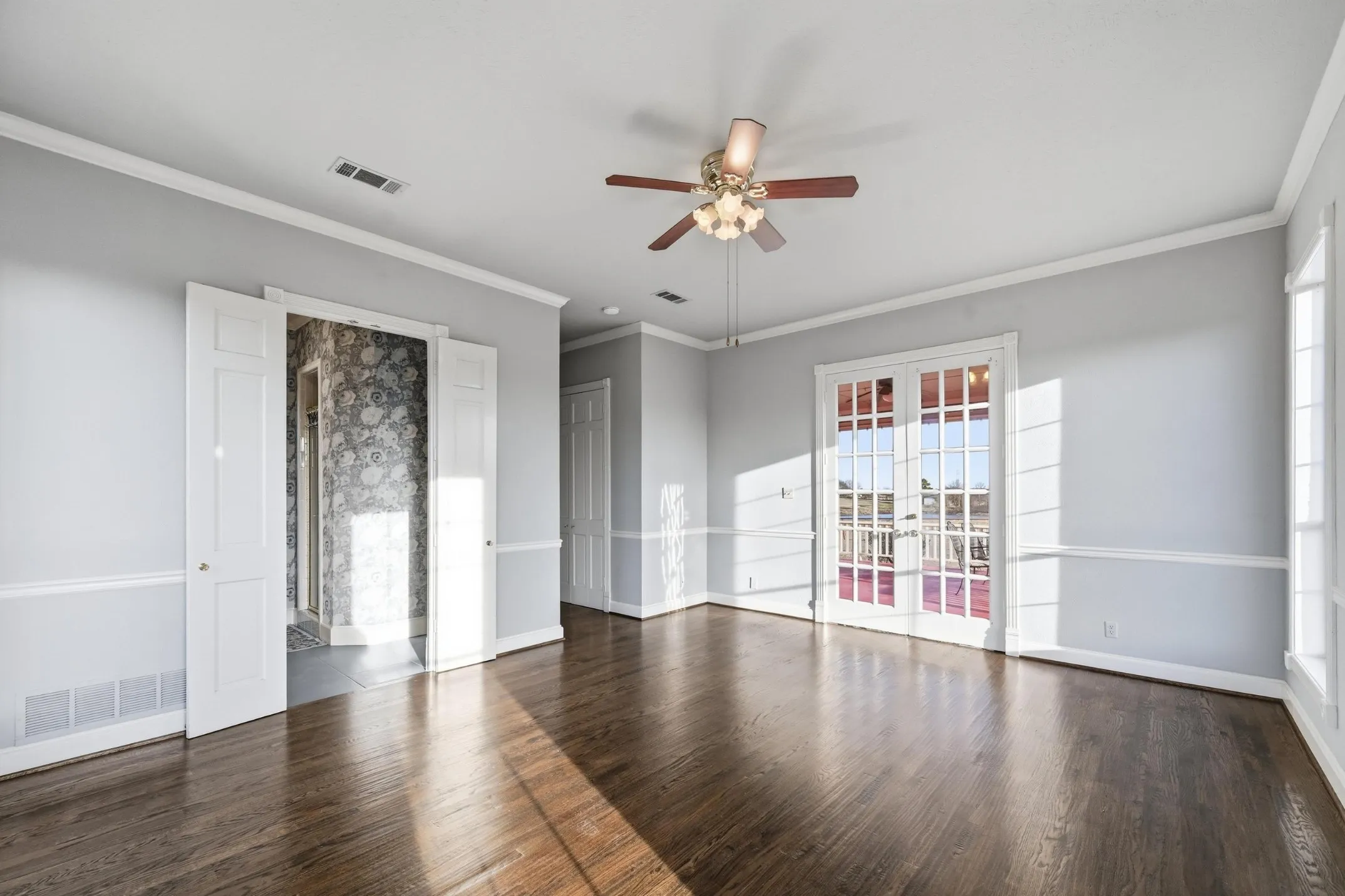 Single Family Residence For Sale in Rockwall County , 707 Cullins Road, Rockwall, Texas 75032, 4 Bedrooms, 3 Bathrooms, 2 Garage spaces, 3,583 Sqft, built in 1990, Preowned, Price $1,550,000, mls#21199208, Real Estate Agent in Rockwall, Homes For Sale in Rockwall county, Homes For Sale in Rockwall, Realtor in Rockwall Texas, Real Estate Brokerage Independent Realty Texas, Luminita Cordes Realtor