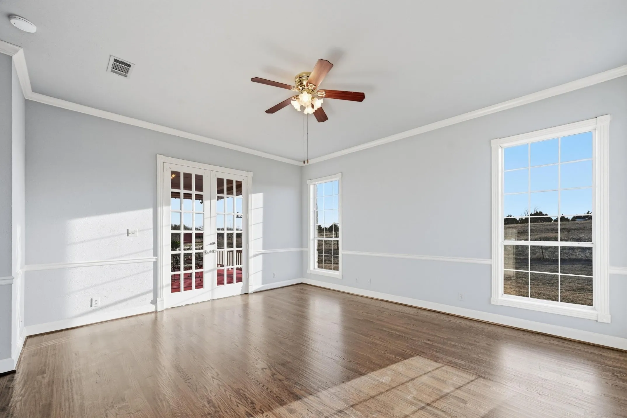 Single Family Residence For Sale in Rockwall County , 707 Cullins Road, Rockwall, Texas 75032, 4 Bedrooms, 3 Bathrooms, 2 Garage spaces, 3,583 Sqft, built in 1990, Preowned, Price $1,550,000, mls#21199208, Real Estate Agent in Rockwall, Homes For Sale in Rockwall county, Homes For Sale in Rockwall, Realtor in Rockwall Texas, Real Estate Brokerage Independent Realty Texas, Luminita Cordes Realtor