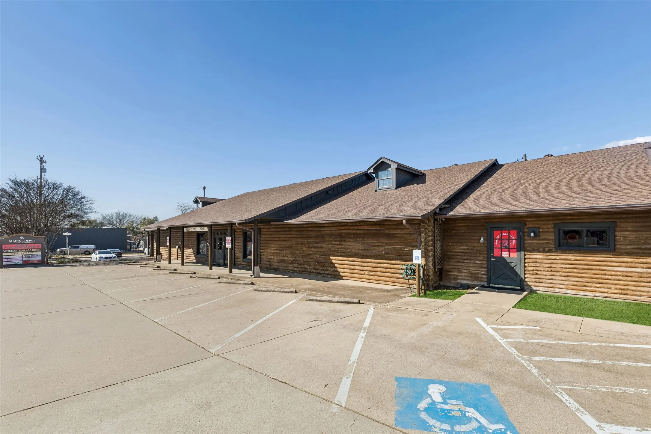 Retail For Sale in Tarrant County , 204 S Main Street, Keller, Texas 76248, 0, 0, Garage spaces, 0 Sqft, built in 1982, Preowned, Price $3,500,000, mls#21202767, Real Estate Agent in Keller, Homes For Sale in Tarrant county, Homes For Sale in Keller, Realtor in Keller Texas, Real Estate Brokerage Independent Realty Texas, Luminita Cordes Realtor