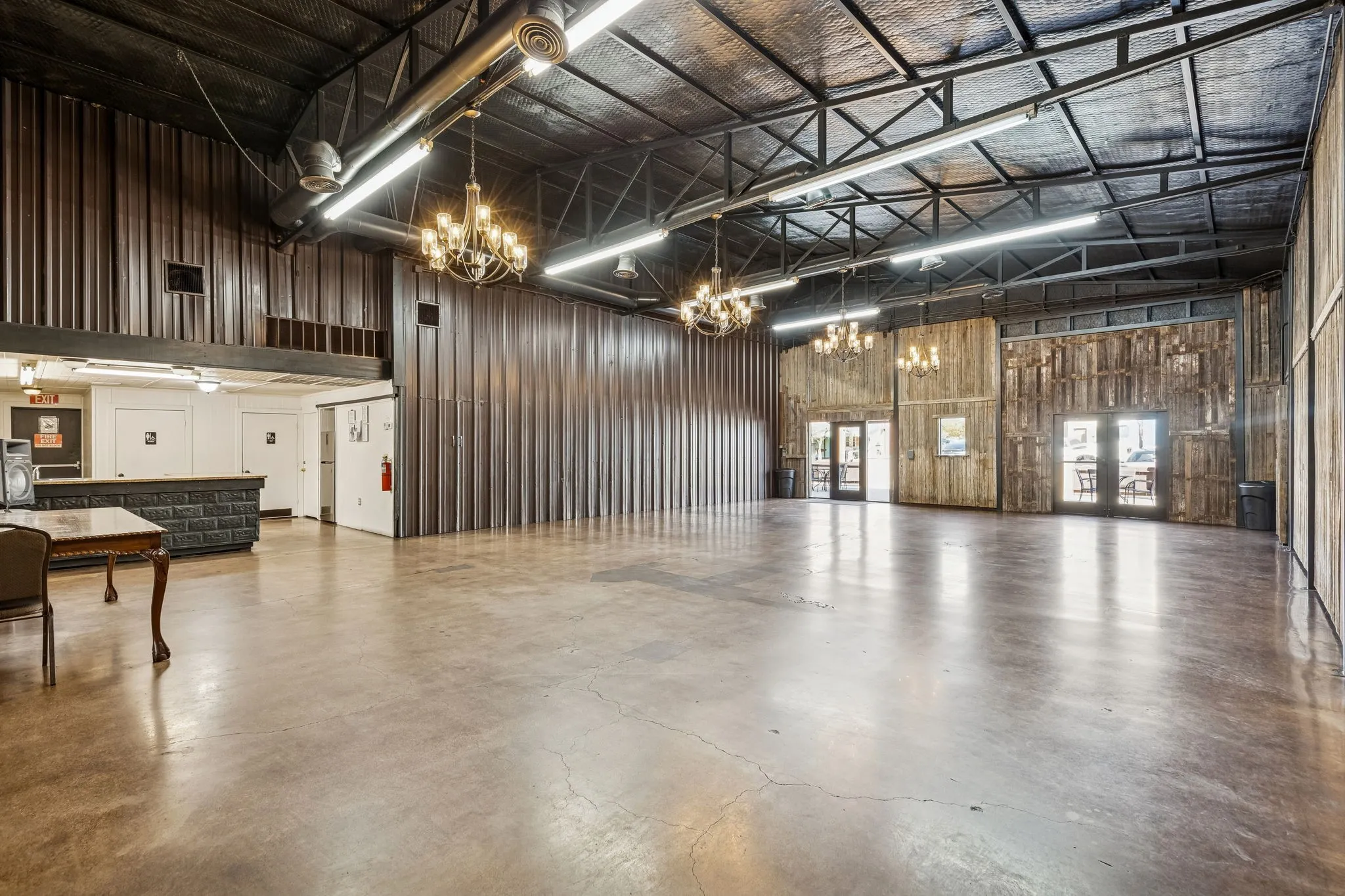 Retail For Sale in Tarrant County , 204 S Main Street, Keller, Texas 76248, 0, 0, Garage spaces, 0 Sqft, built in 1982, Preowned, Price $3,500,000, mls#21202767, Real Estate Agent in Keller, Homes For Sale in Tarrant county, Homes For Sale in Keller, Realtor in Keller Texas, Real Estate Brokerage Independent Realty Texas, Luminita Cordes Realtor