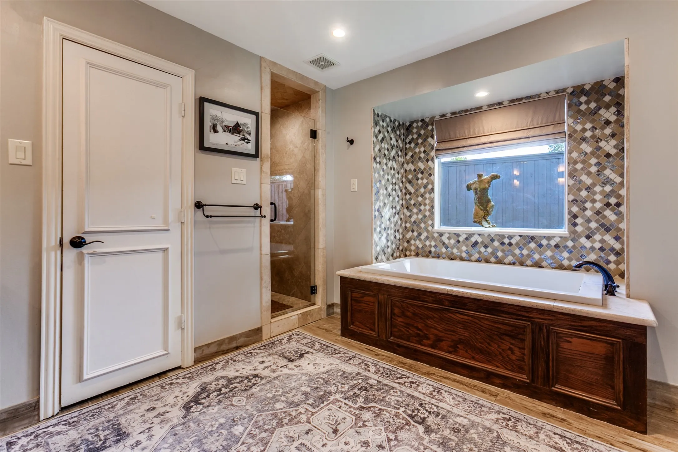 Single Family Residence For Sale in Dallas County , 3708 Jubilee Trail, Dallas, Texas 75229, 4 Bedroom, 4 Bathroom, 2 Garage spaces, 2,982 Sqft, built in 1972, Preowned, mls#21201706, Real Estate Agent in Dallas, Homes For Sale in Dallas county, Homes For Sale in Dallas, Realtor in Dallas Texas, Real Estate Brokerage Independent Realty Texas, Luminita Cordes Realtor