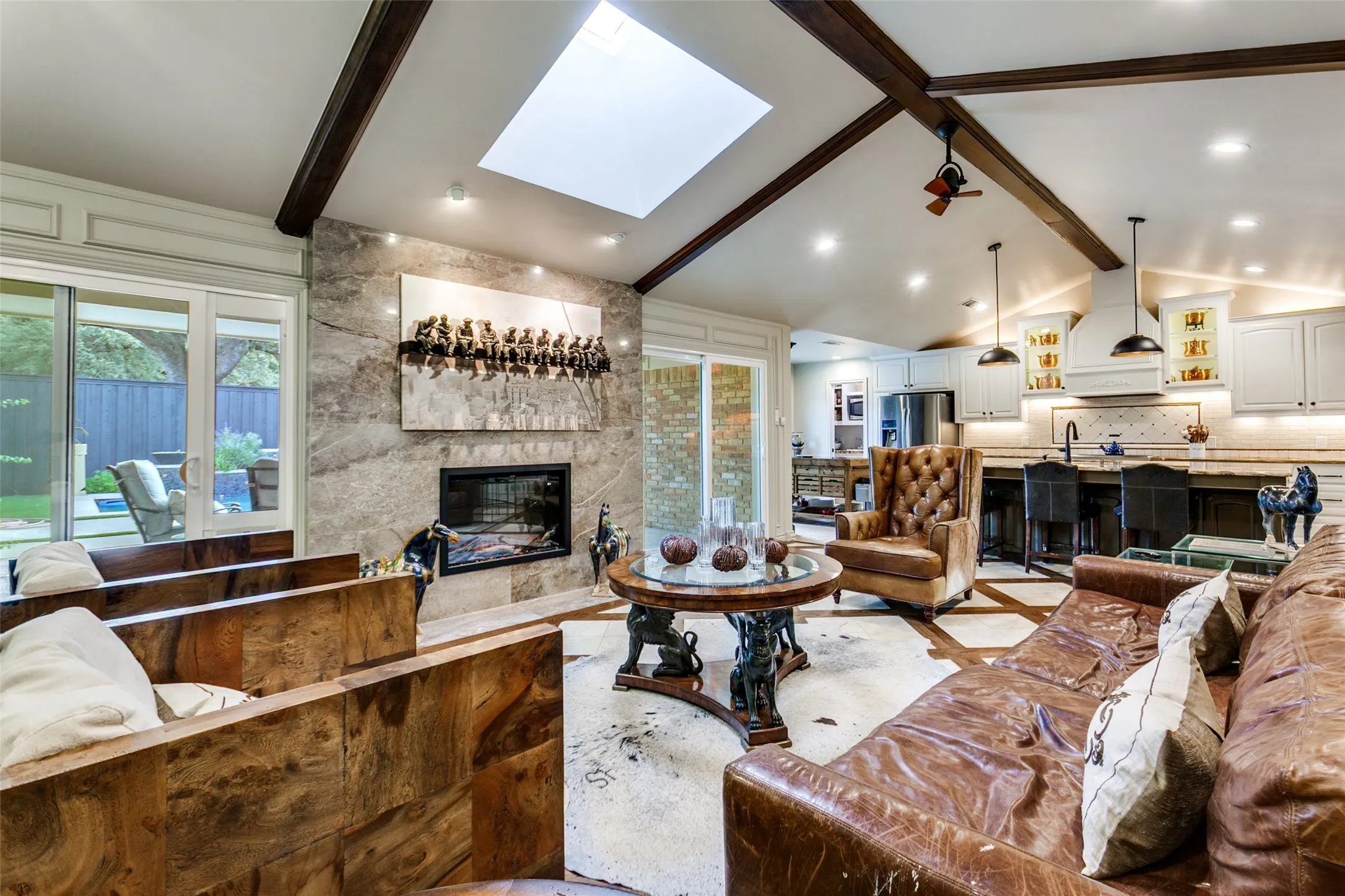 Single Family Residence For Sale in Dallas County , 3708 Jubilee Trail, Dallas, Texas 75229, 4 Bedroom, 4 Bathroom, 2 Garage spaces, 2,982 Sqft, built in 1972, Preowned, mls#21201706, Real Estate Agent in Dallas, Homes For Sale in Dallas county, Homes For Sale in Dallas, Realtor in Dallas Texas, Real Estate Brokerage Independent Realty Texas, Luminita Cordes Realtor