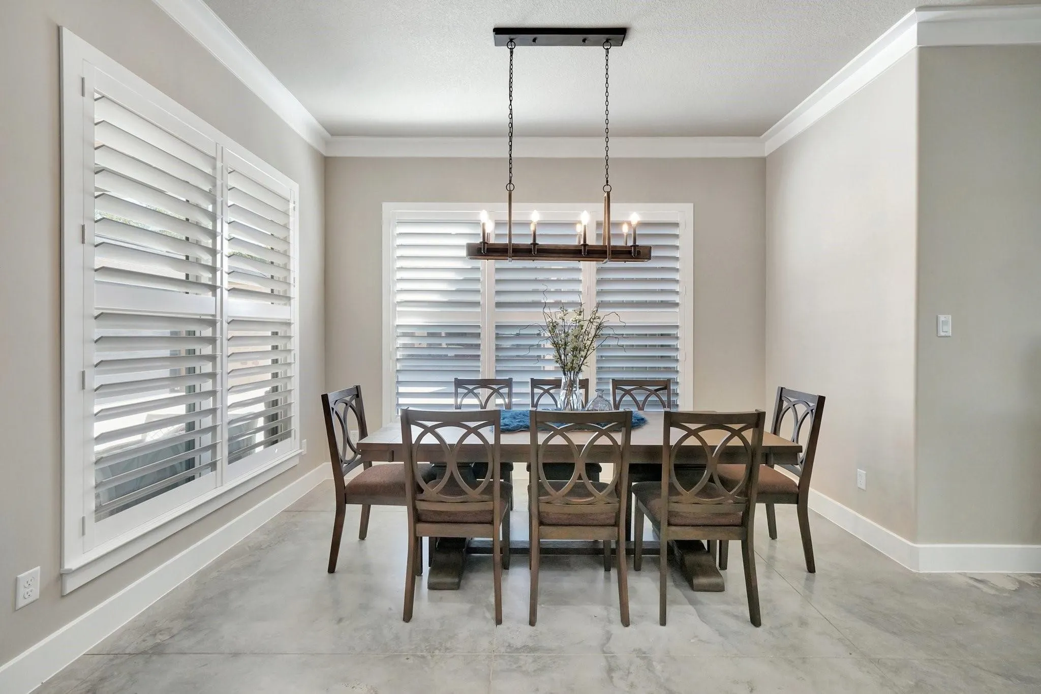 Single Family Residence For Sale in Parker County , 516 W Spring Street, Weatherford, Texas 76086, 3 Bedrooms, 3 Bathrooms, 3 Garage spaces, 3,254 Sqft, built in 2022, Price $679,000, mls#21202785, Real Estate Agent in Weatherford, Homes For Sale in Parker county, Homes For Sale in Weatherford, Realtor in Weatherford Texas, Real Estate Brokerage Independent Realty Texas, Luminita Cordes Realtor