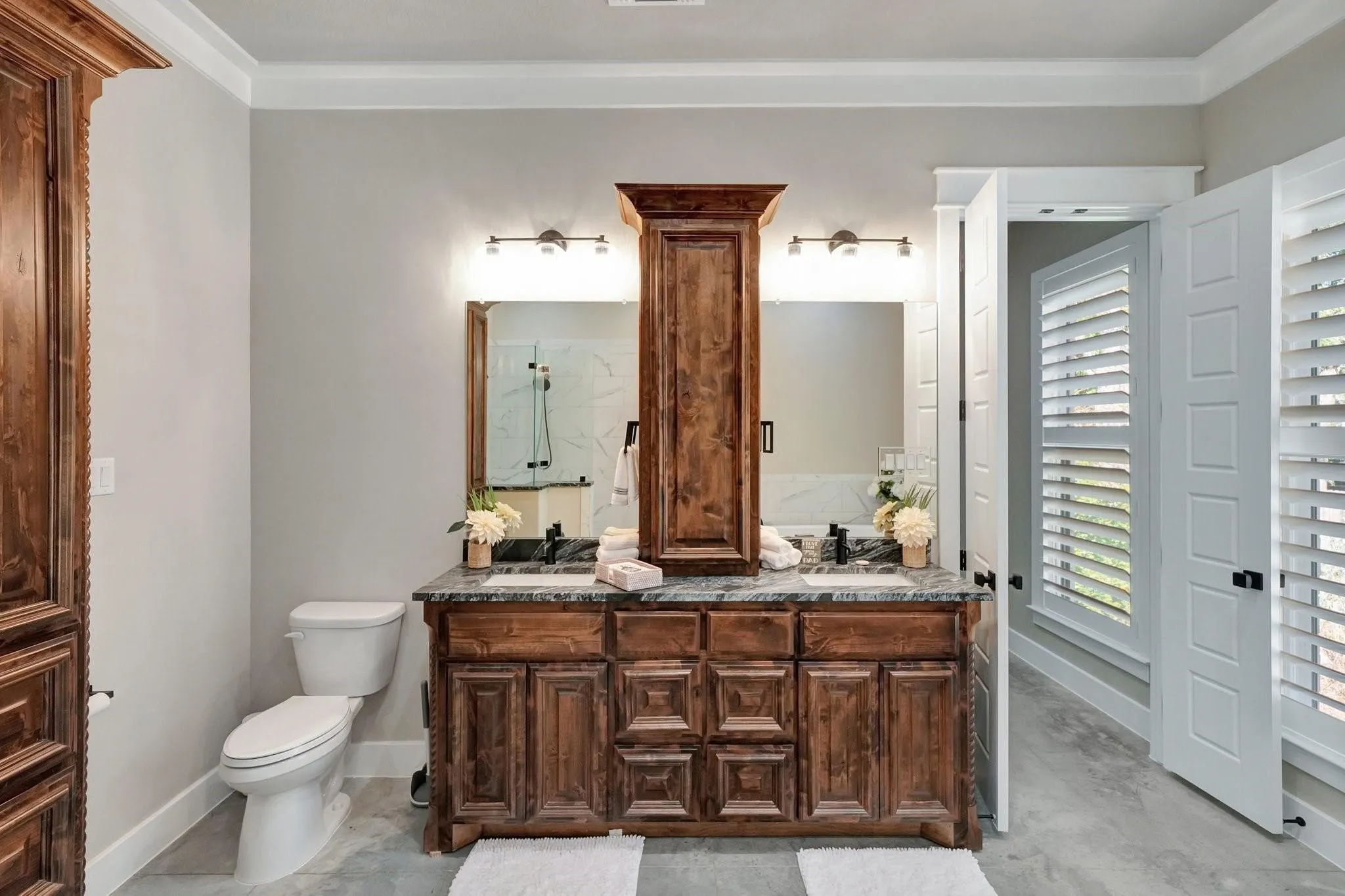 Single Family Residence For Sale in Parker County , 516 W Spring Street, Weatherford, Texas 76086, 3 Bedrooms, 3 Bathrooms, 3 Garage spaces, 3,254 Sqft, built in 2022, Price $679,000, mls#21202785, Real Estate Agent in Weatherford, Homes For Sale in Parker county, Homes For Sale in Weatherford, Realtor in Weatherford Texas, Real Estate Brokerage Independent Realty Texas, Luminita Cordes Realtor