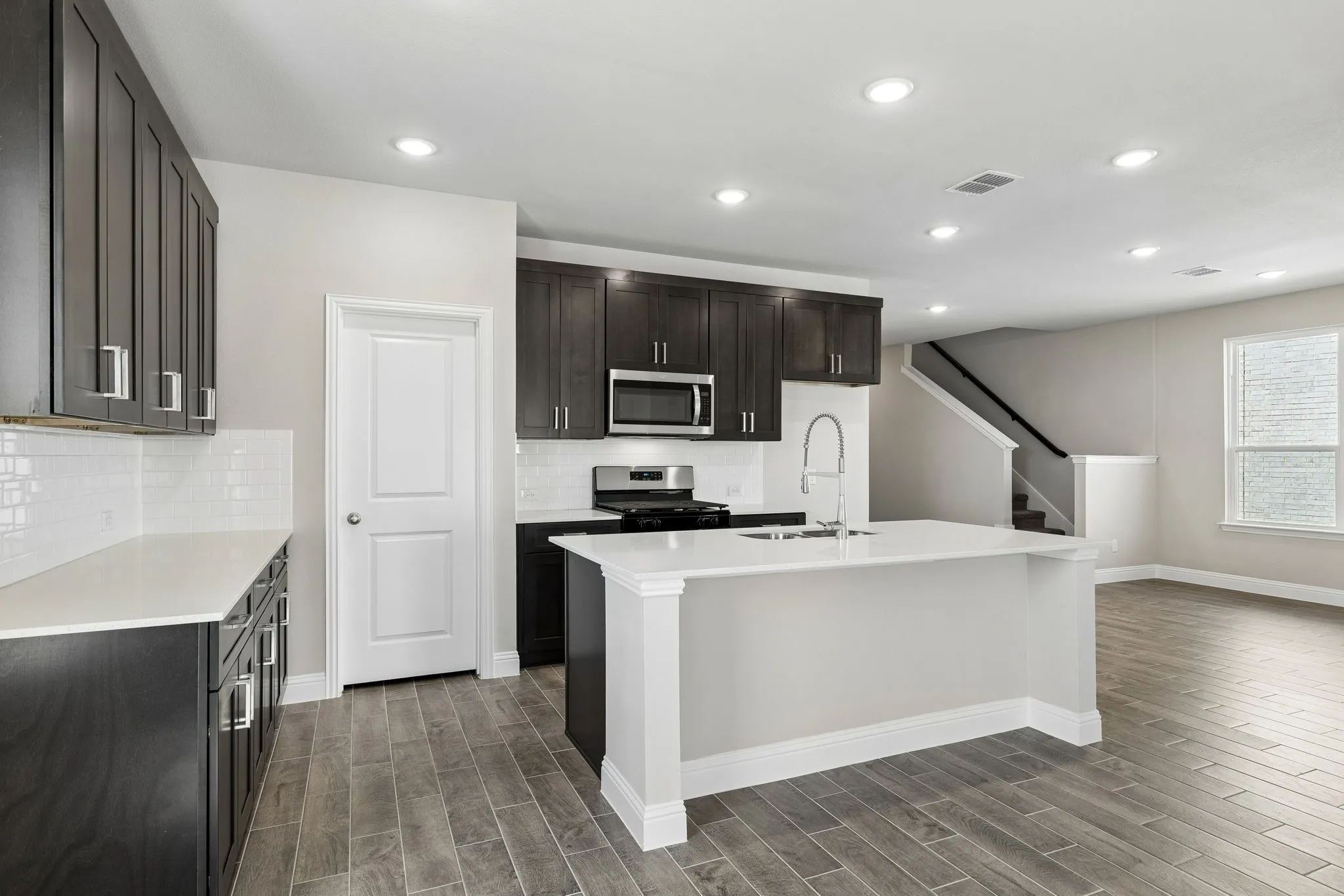 Single Family Residence For Sale in Kaufman County , 1405 Enzo Court, Forney, Texas 75126, 4 Bedroom, 3 Bathroom, 2 Garage spaces, 2,457 Sqft, built in 2025, New Construction - Complete, mls#21202841, Real Estate Agent in Forney, Homes For Sale in Kaufman county, Homes For Sale in Forney, Realtor in Forney Texas, Real Estate Brokerage Independent Realty Texas, Luminita Cordes Realtor