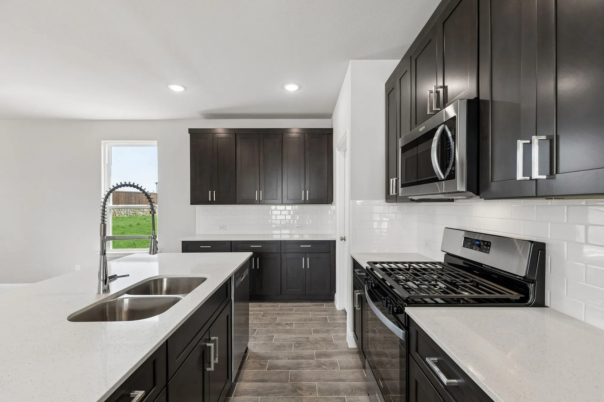 Single Family Residence For Sale in Kaufman County , 1405 Enzo Court, Forney, Texas 75126, 4 Bedroom, 3 Bathroom, 2 Garage spaces, 2,457 Sqft, built in 2025, New Construction - Complete, mls#21202841, Real Estate Agent in Forney, Homes For Sale in Kaufman county, Homes For Sale in Forney, Realtor in Forney Texas, Real Estate Brokerage Independent Realty Texas, Luminita Cordes Realtor