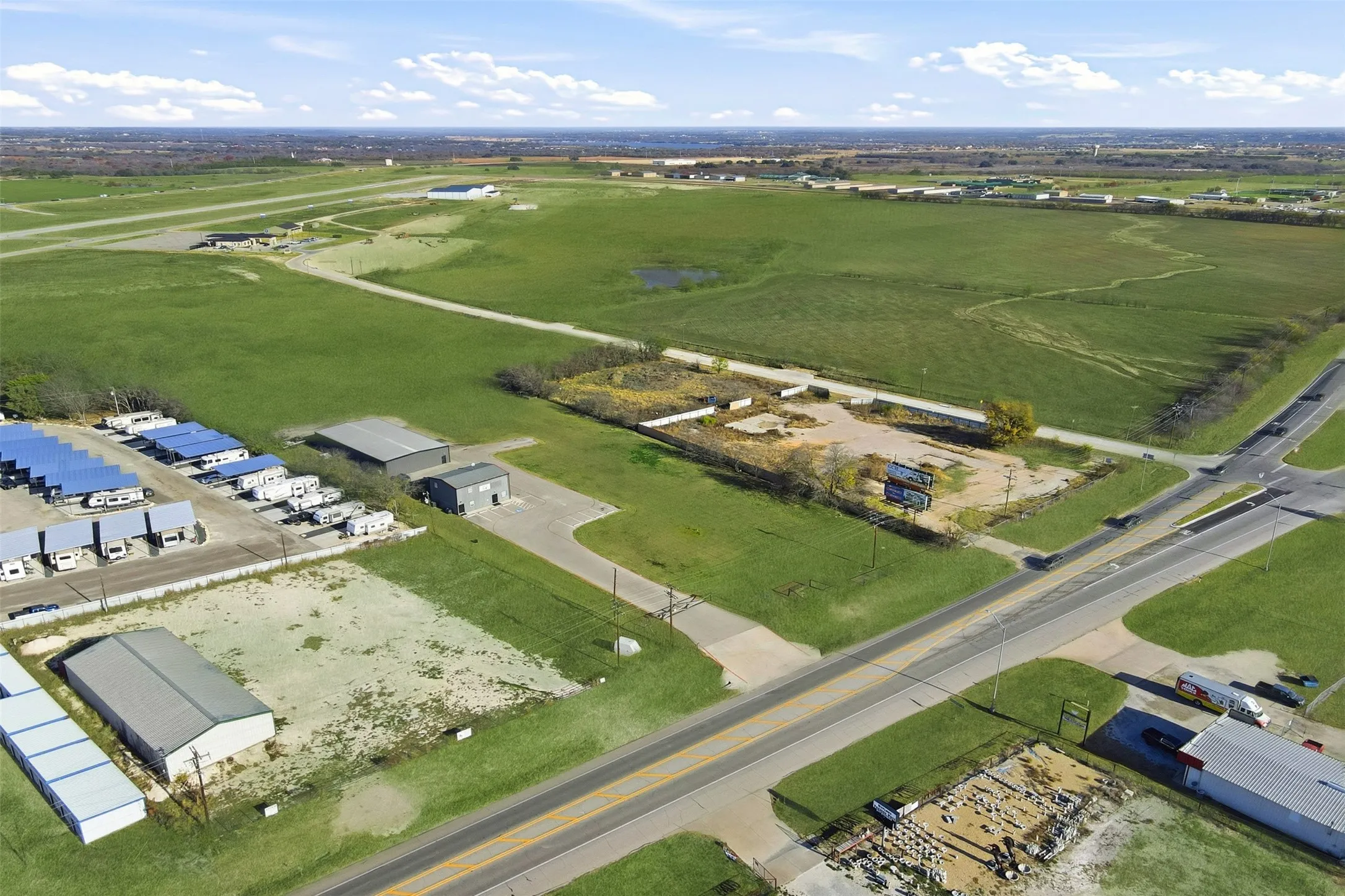 Industrial For Sale in Hood County , 2550 W US Highway 377, Granbury, Texas 76048, 0, 0, Garage spaces, 7,400 Sqft, built in 2001, Preowned, mls#21202764, Real Estate Agent in Granbury, Homes For Sale in Hood county, Homes For Sale in Granbury, Realtor in Granbury Texas, Real Estate Brokerage Independent Realty Texas, Luminita Cordes Realtor