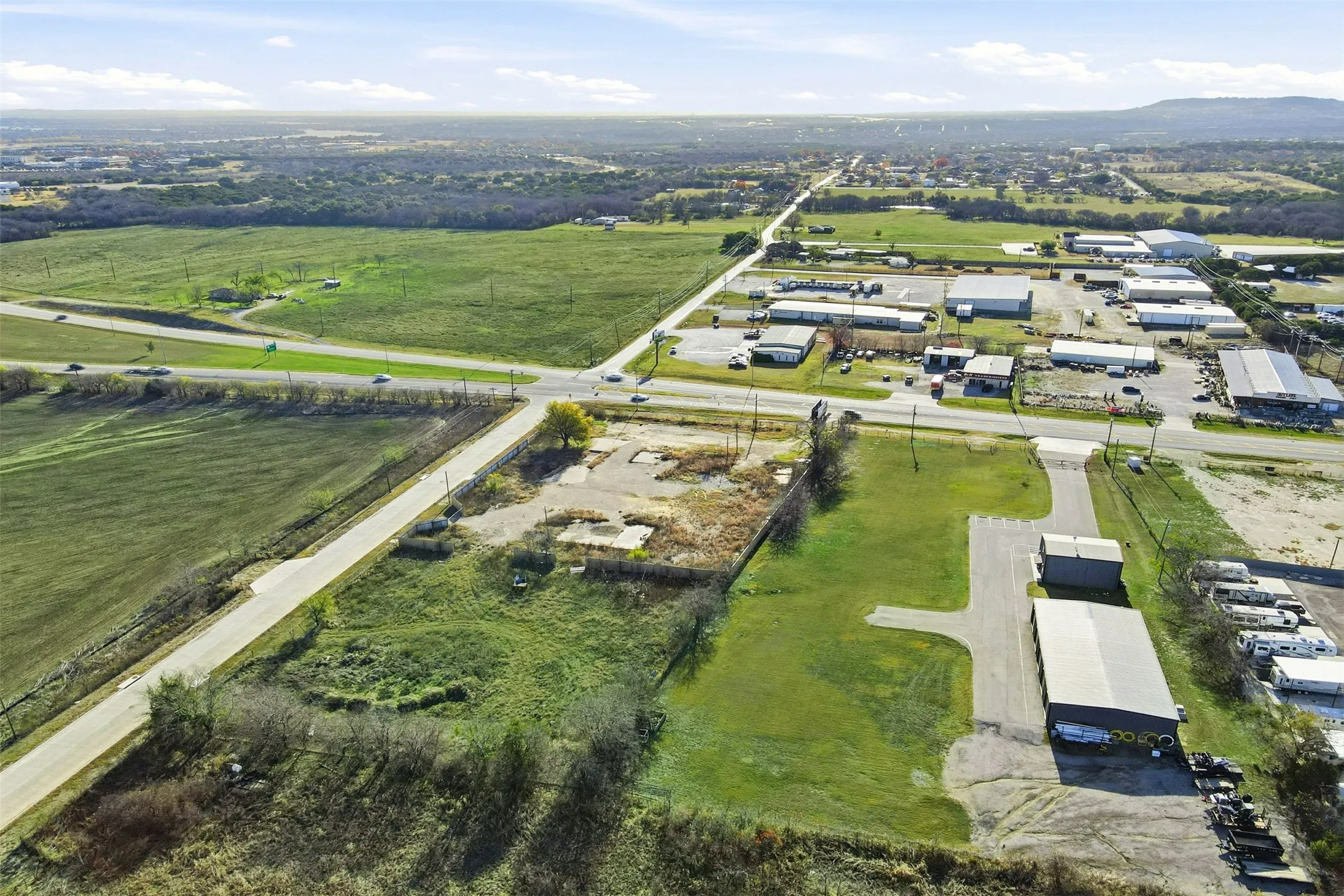 Industrial For Sale in Hood County , 2550 W US Highway 377, Granbury, Texas 76048, 0, 0, Garage spaces, 7,400 Sqft, built in 2001, Preowned, mls#21202764, Real Estate Agent in Granbury, Homes For Sale in Hood county, Homes For Sale in Granbury, Realtor in Granbury Texas, Real Estate Brokerage Independent Realty Texas, Luminita Cordes Realtor