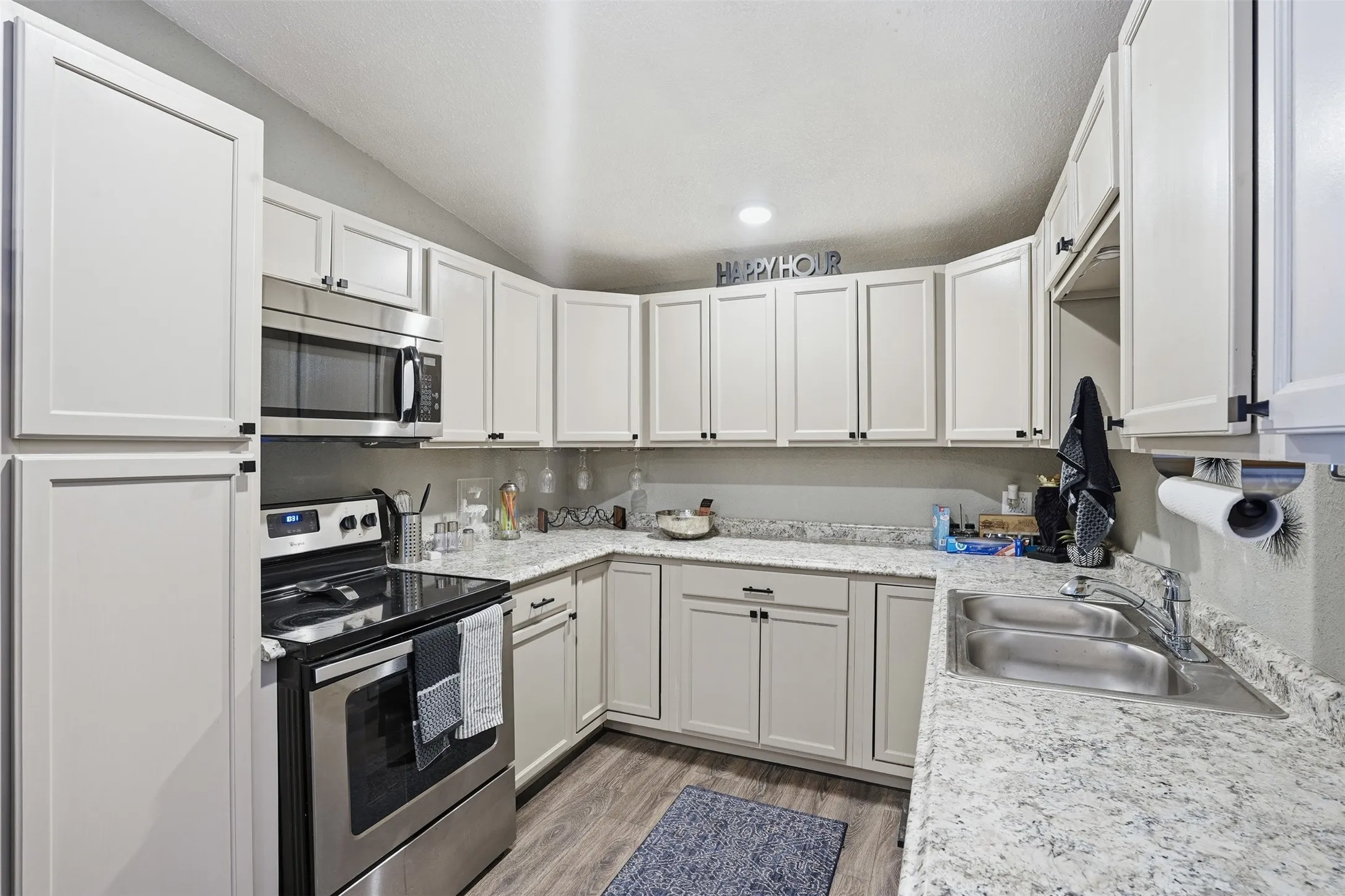 Industrial For Sale in Hood County , 2550 W US Highway 377, Granbury, Texas 76048, 0, 0, Garage spaces, 7,400 Sqft, built in 2001, Preowned, mls#21202764, Real Estate Agent in Granbury, Homes For Sale in Hood county, Homes For Sale in Granbury, Realtor in Granbury Texas, Real Estate Brokerage Independent Realty Texas, Luminita Cordes Realtor