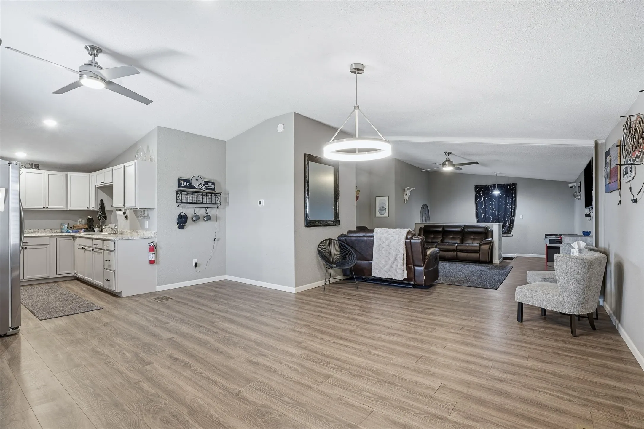 Industrial For Sale in Hood County , 2550 W US Highway 377, Granbury, Texas 76048, 0, 0, Garage spaces, 7,400 Sqft, built in 2001, Preowned, mls#21202764, Real Estate Agent in Granbury, Homes For Sale in Hood county, Homes For Sale in Granbury, Realtor in Granbury Texas, Real Estate Brokerage Independent Realty Texas, Luminita Cordes Realtor